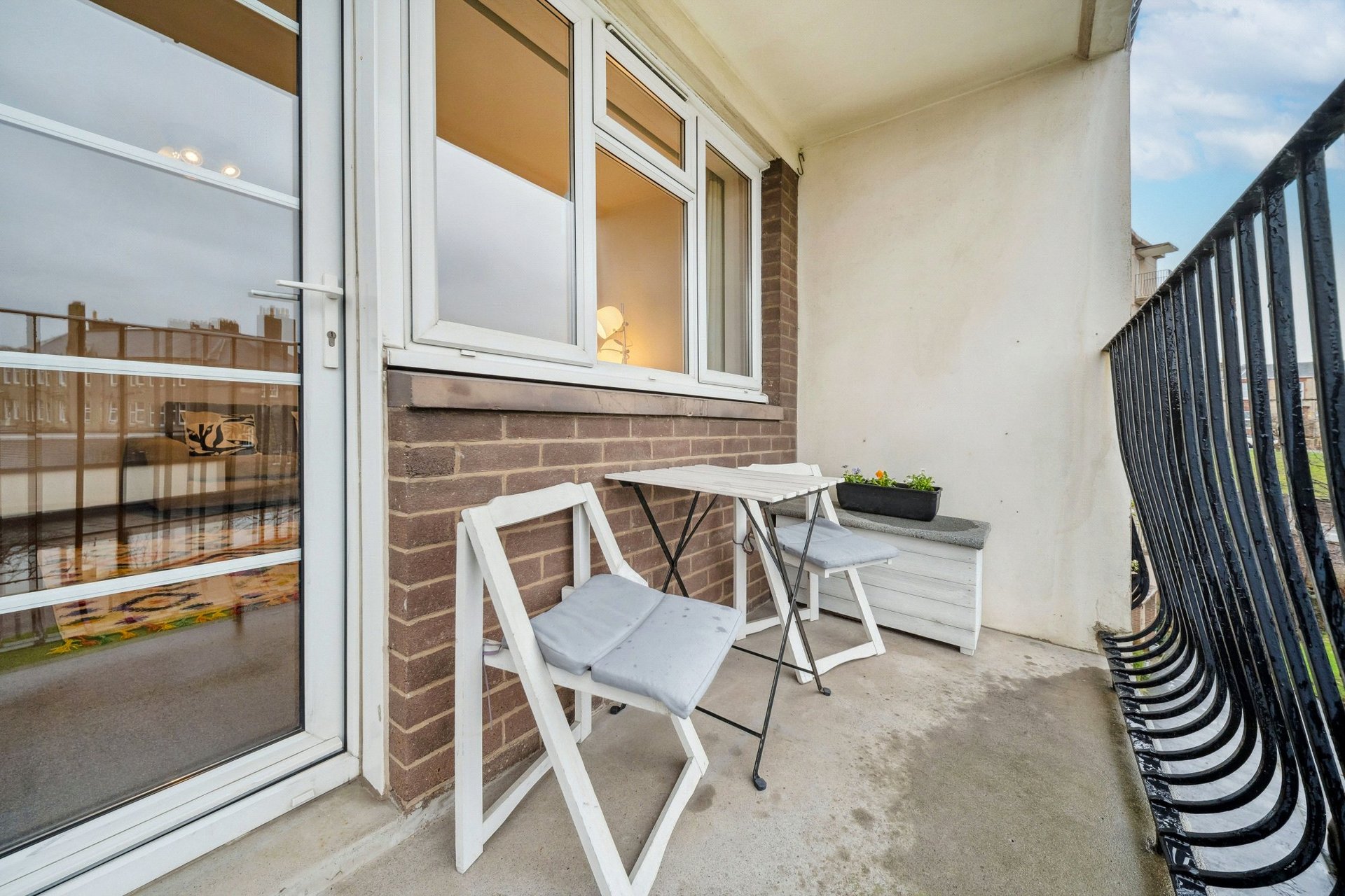 Flat 8, 1 Maidencraig Court, Craigleith, Edinburgh, EH4 2BQ - Picture #4