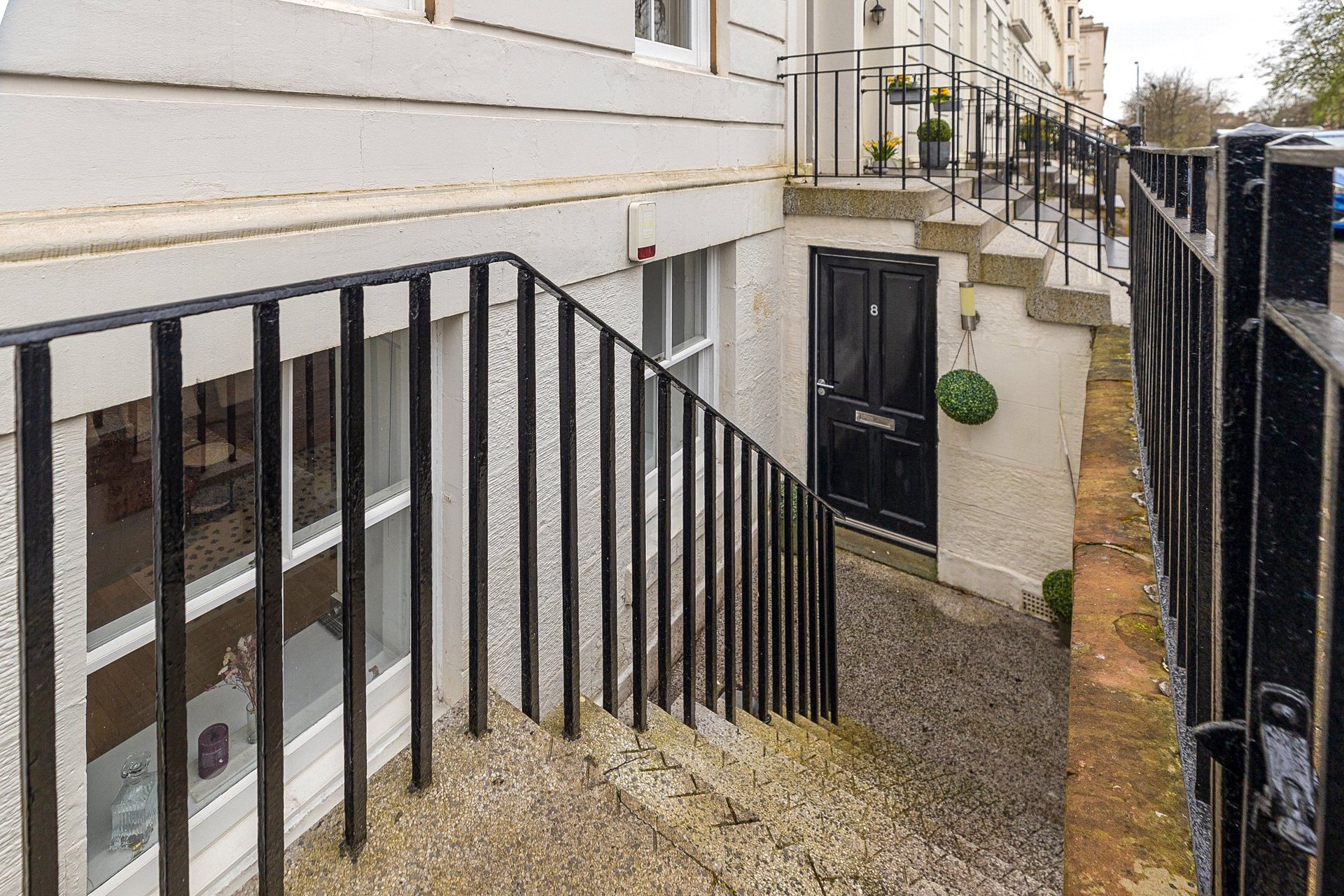 Main Door Garden Flat, 8 Newton Terrace, Park, Glasgow, G3 7PJ - Picture #2