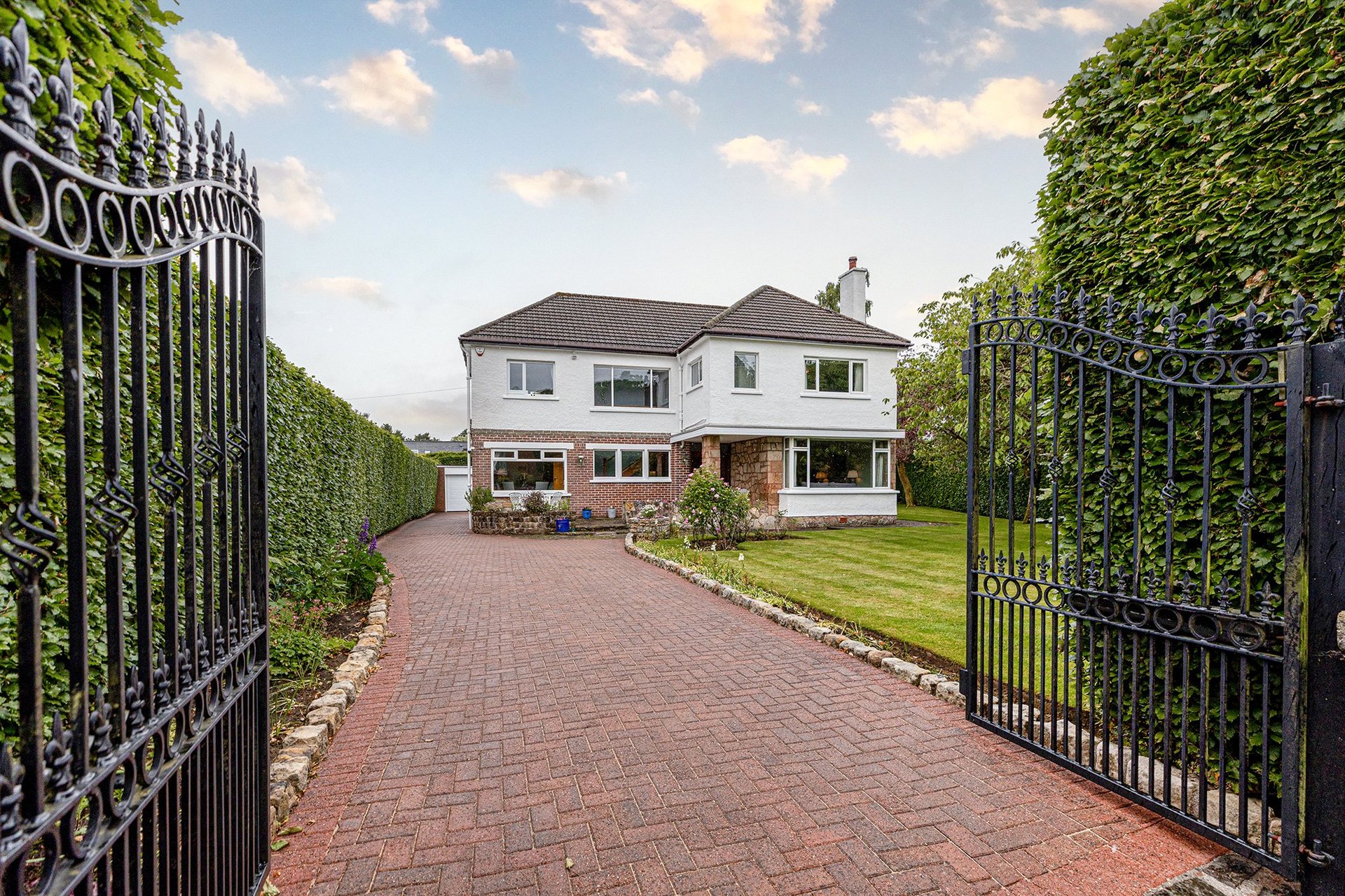 Beech House, 5 Herndon Court, Newton Mearns, Glasgow, G77 5DW - Picture #1