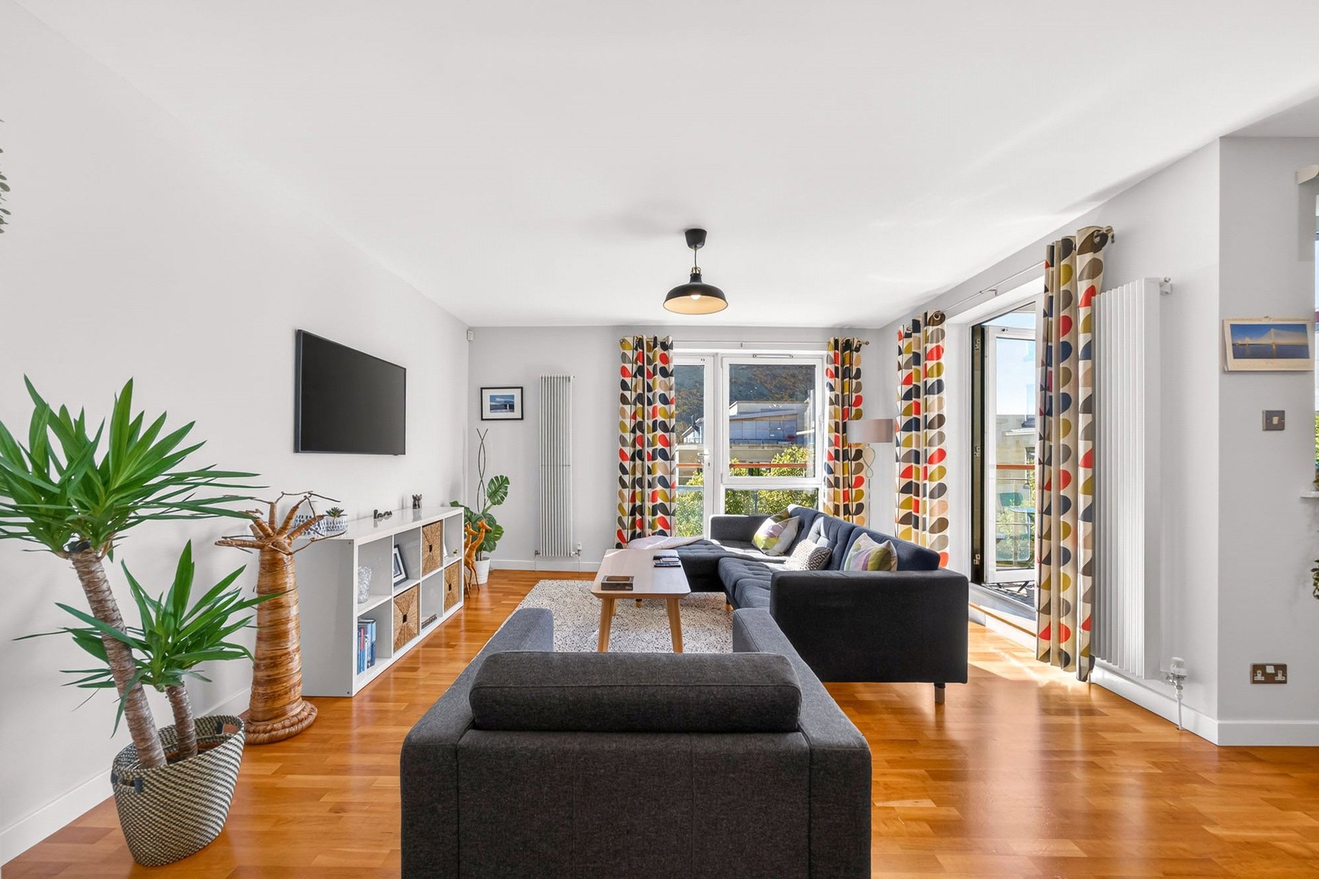 Flat 12, The Park, 89 Holyrood Road, Holyrood, Edinburgh, EH8 8BA - Picture #2