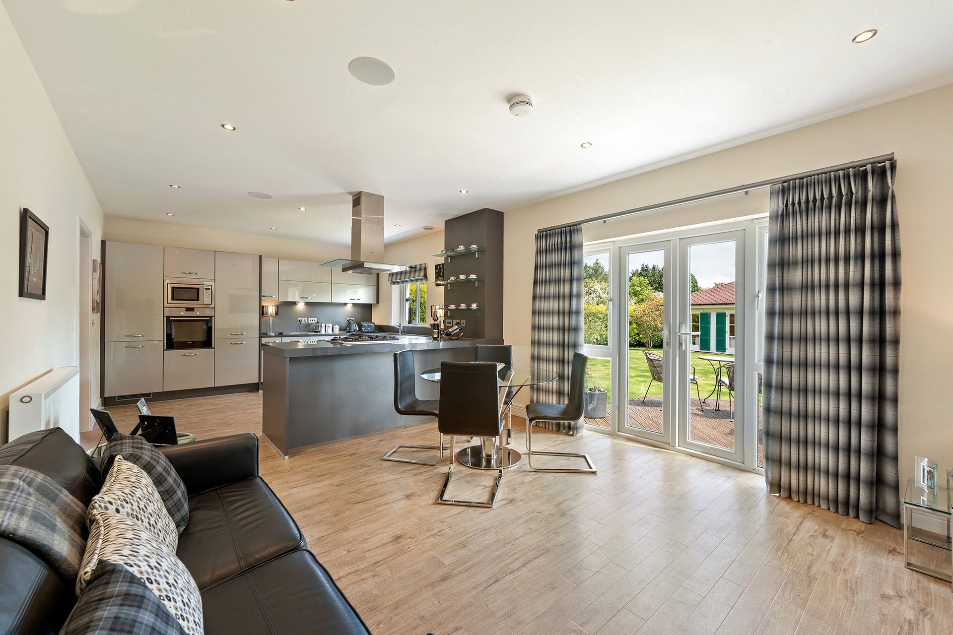 Park House, 51 Abbey Park, Auchterarder, Perth and Kinross, PH3 1EN - Picture #6