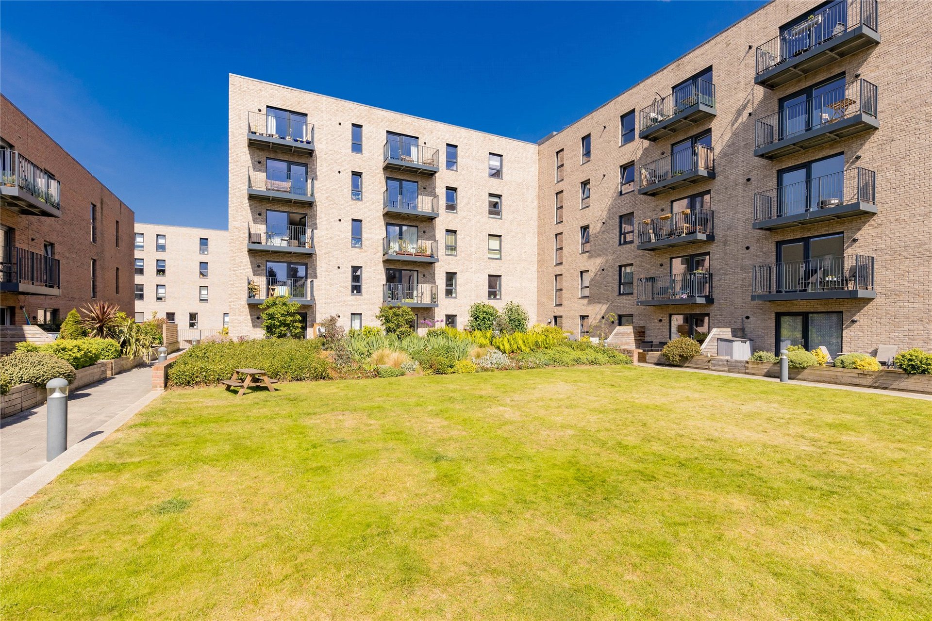 22/21 Pillans Place, Leith, Edinburgh, EH6 7AZ - Picture #21