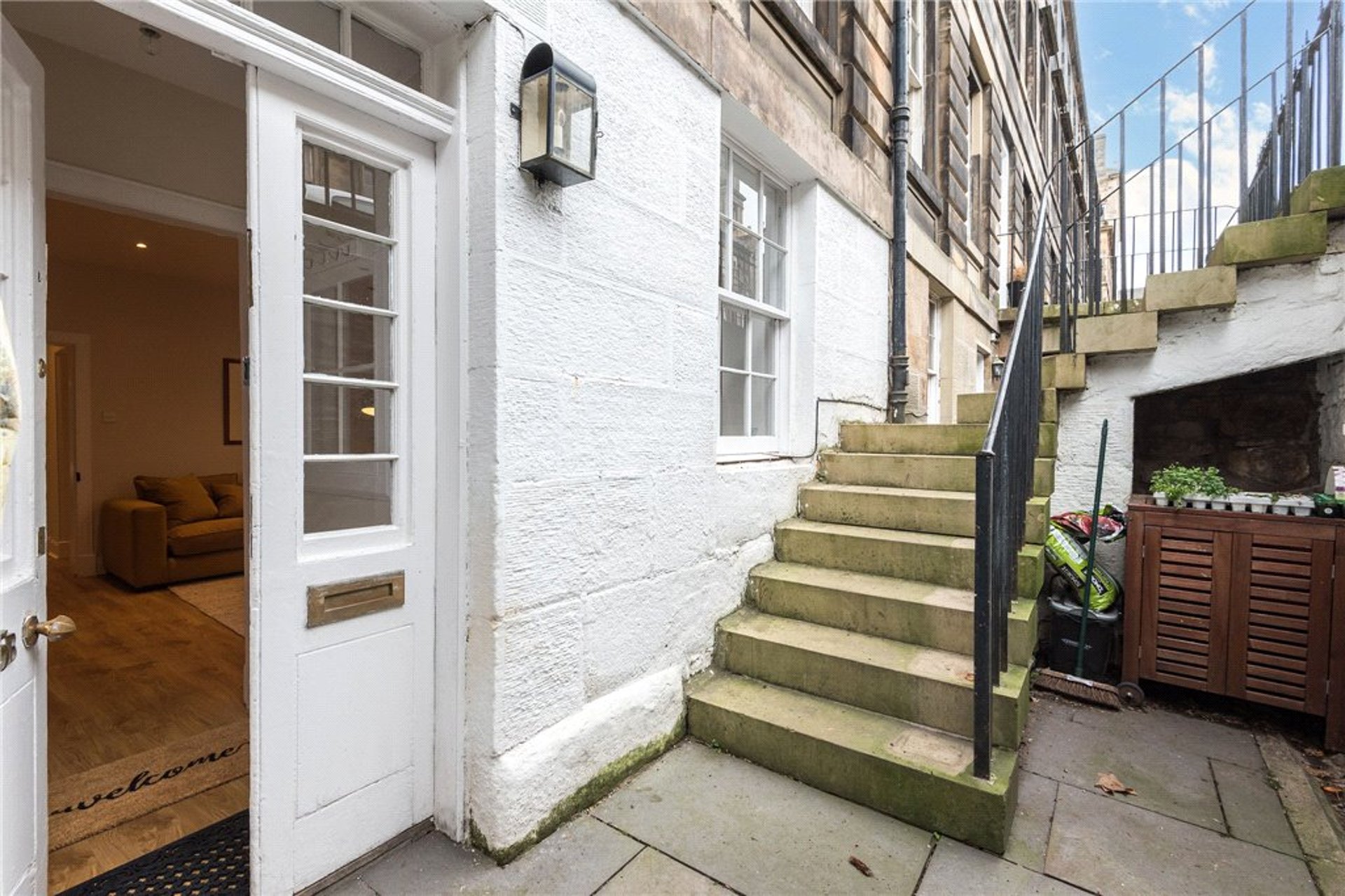 65B Cumberland Street, Edinburgh, EH3 6RD - Picture #2