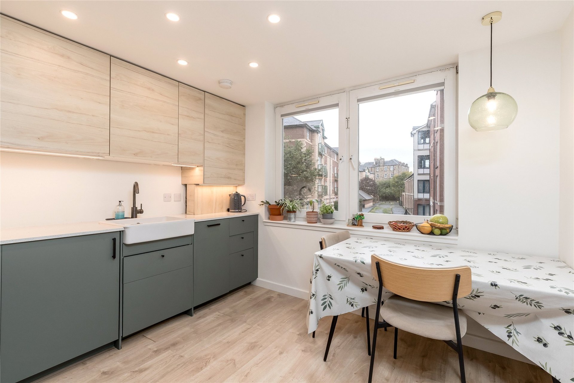26/2 Fettes Row, Edinburgh, EH3 6RL - Picture #6