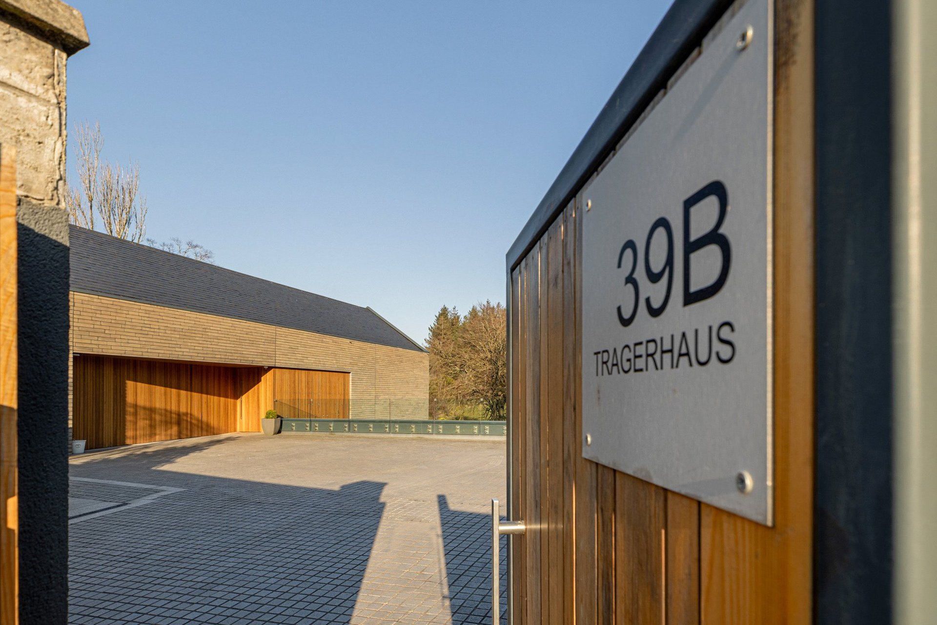 Tragerhaus, 39B Ayr Road, Giffnock, Glasgow, G46 6SD - Picture #5