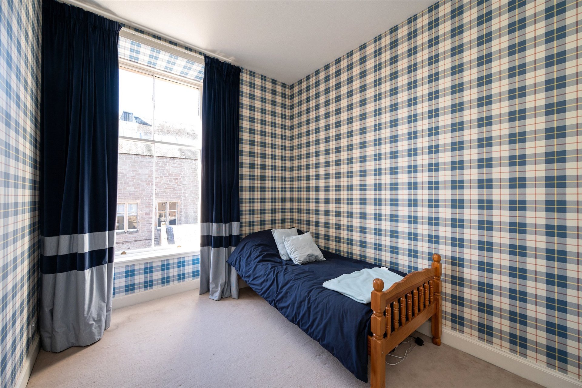 Flat 2, 8 Tay Street, Perth, Perth and Kinross, PH1 5LQ - Picture #11