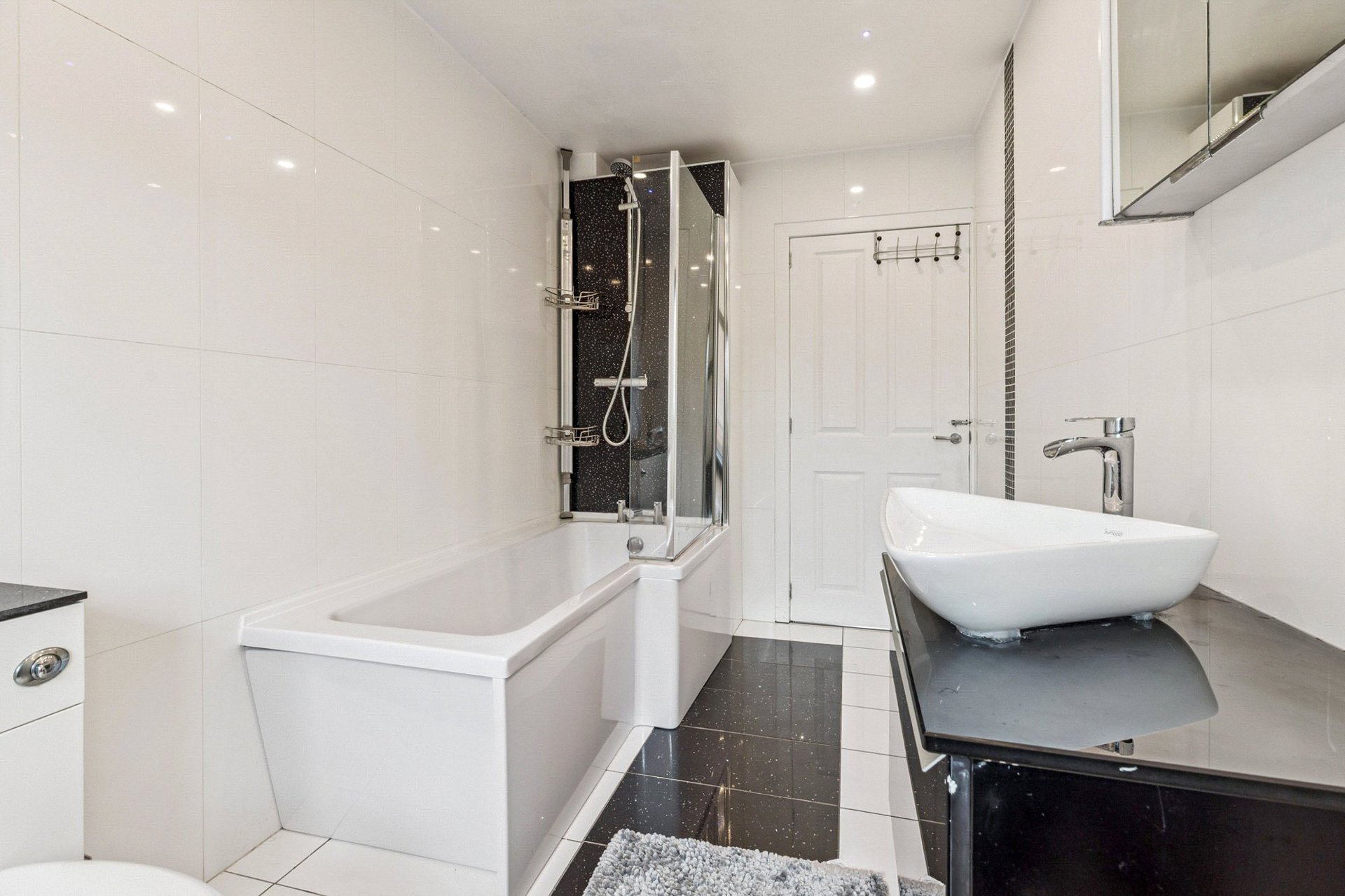 12 Lomond Drive, Newton Mearns, Glasgow, G77 6LR - Picture #25