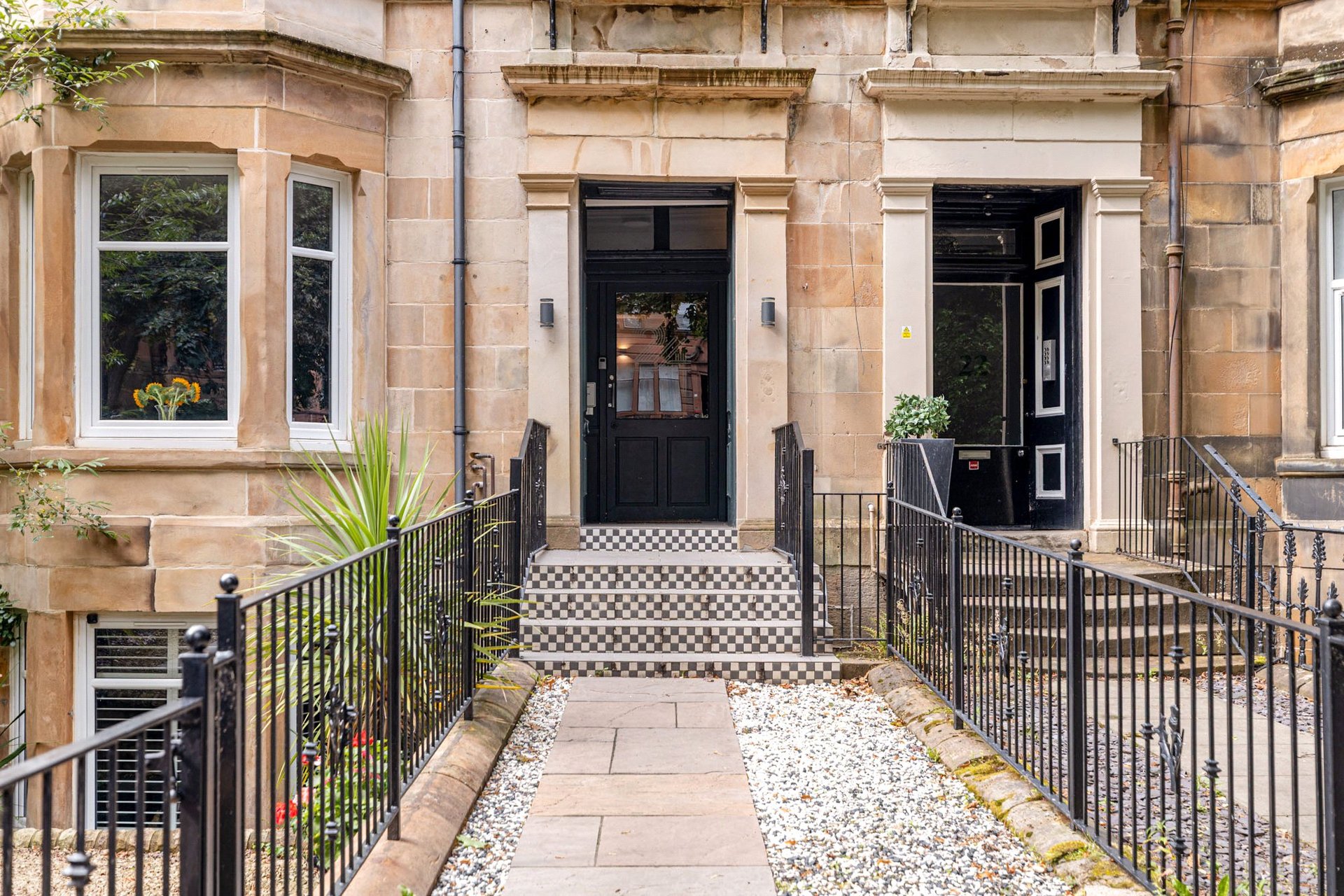 Flat 4, 24 Camphill Avenue, Shawlands, Glasgow, G41 3AZ - Picture #2