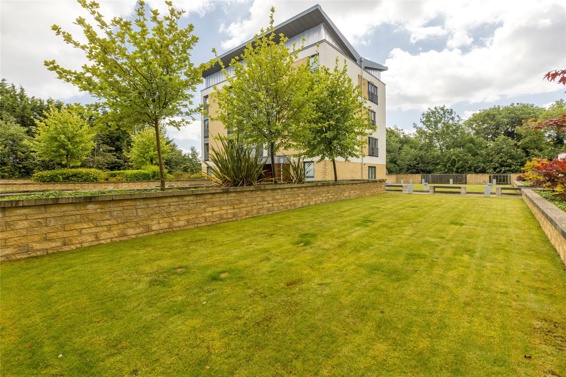 Flat 5, 32 Kimmerghame Drive, Edinburgh, Midlothian, EH4 2GJ - Picture #15