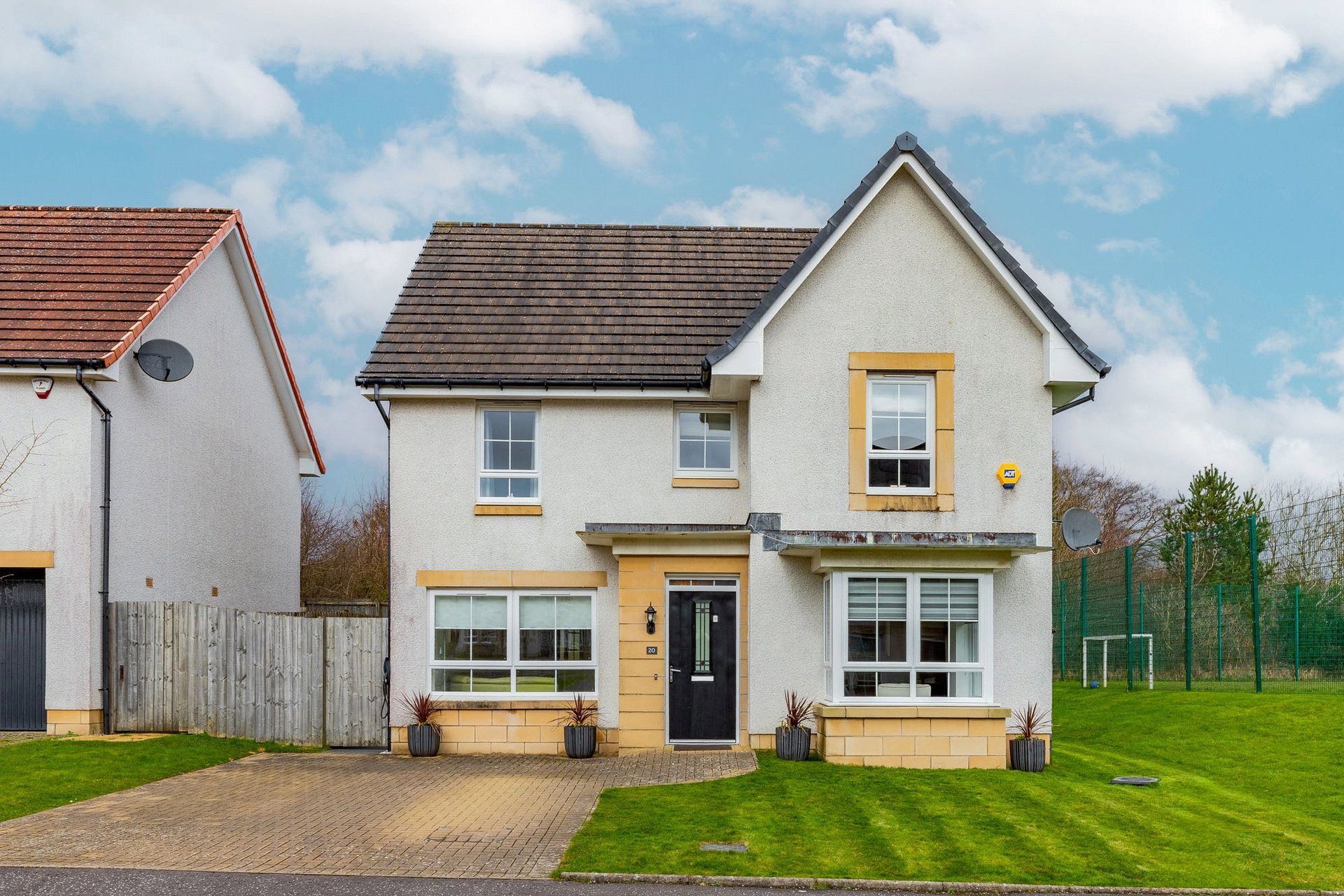 20 Lavender Drive, Newton Mearns, Glasgow, G77 6AF - Picture #2