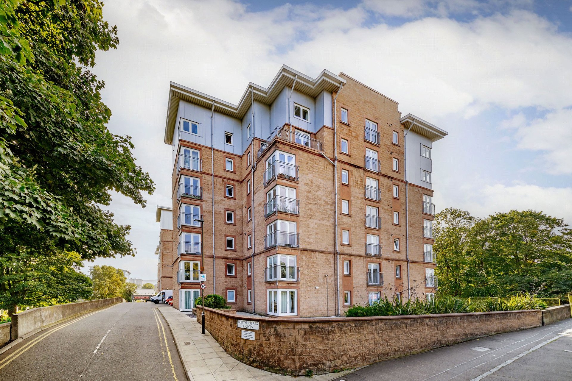 Flat 15, 2 North Pilrig Heights, Edinburgh, EH6 5FE - Picture #1