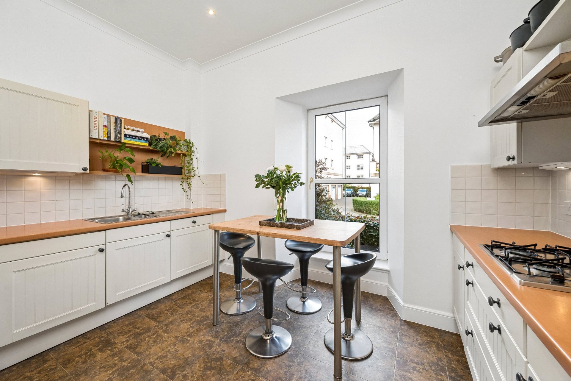 37 Littlejohn Road, Greenbank, Edinburgh, EH10 5GN - Picture #11