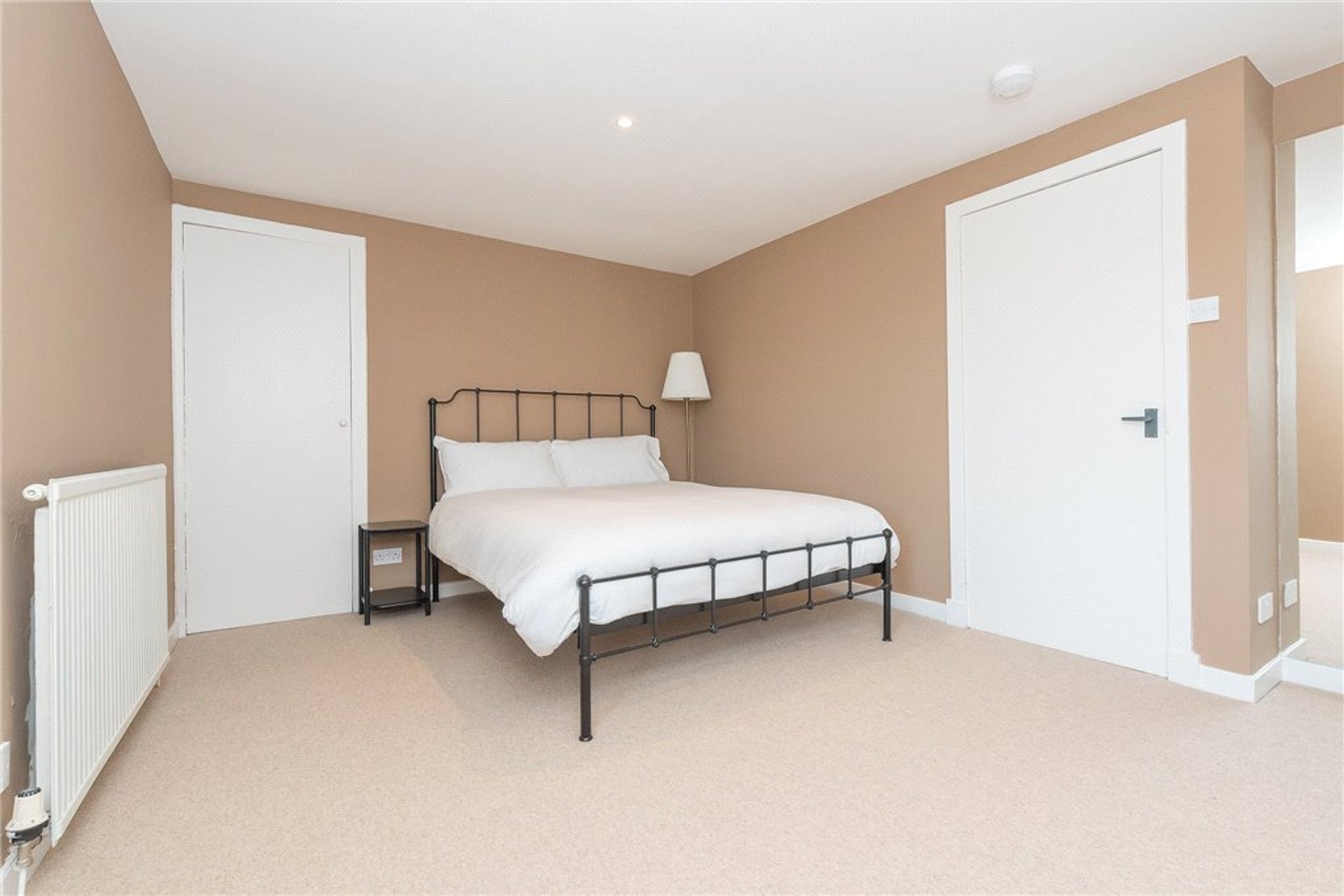 12/4 White Horse Close, 27 Canongate, Edinburgh, EH8 8BU - Picture #14