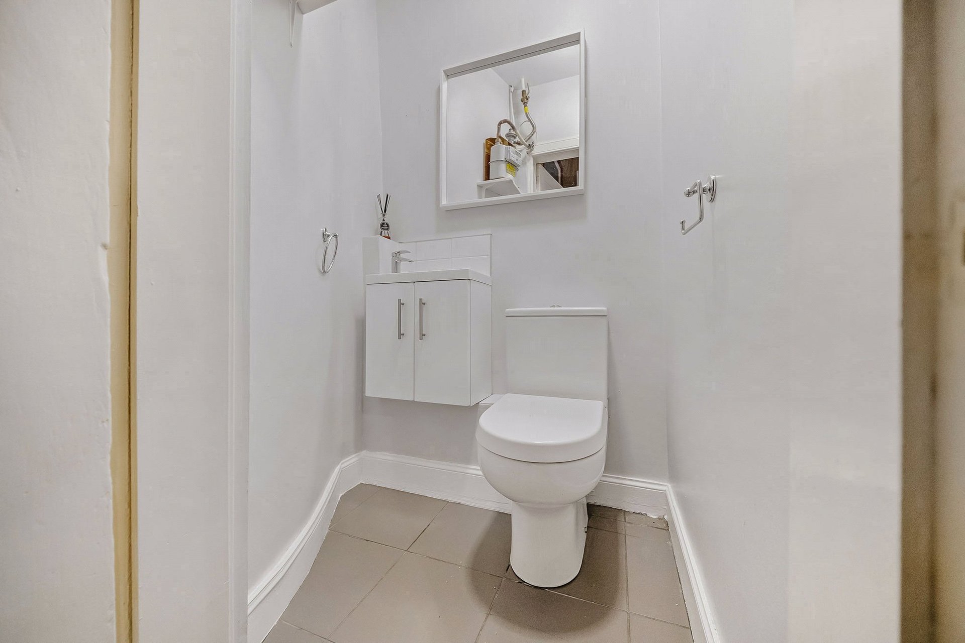 Flat 2, 4 Viewforth, Edinburgh, EH10 4JF - Picture #22