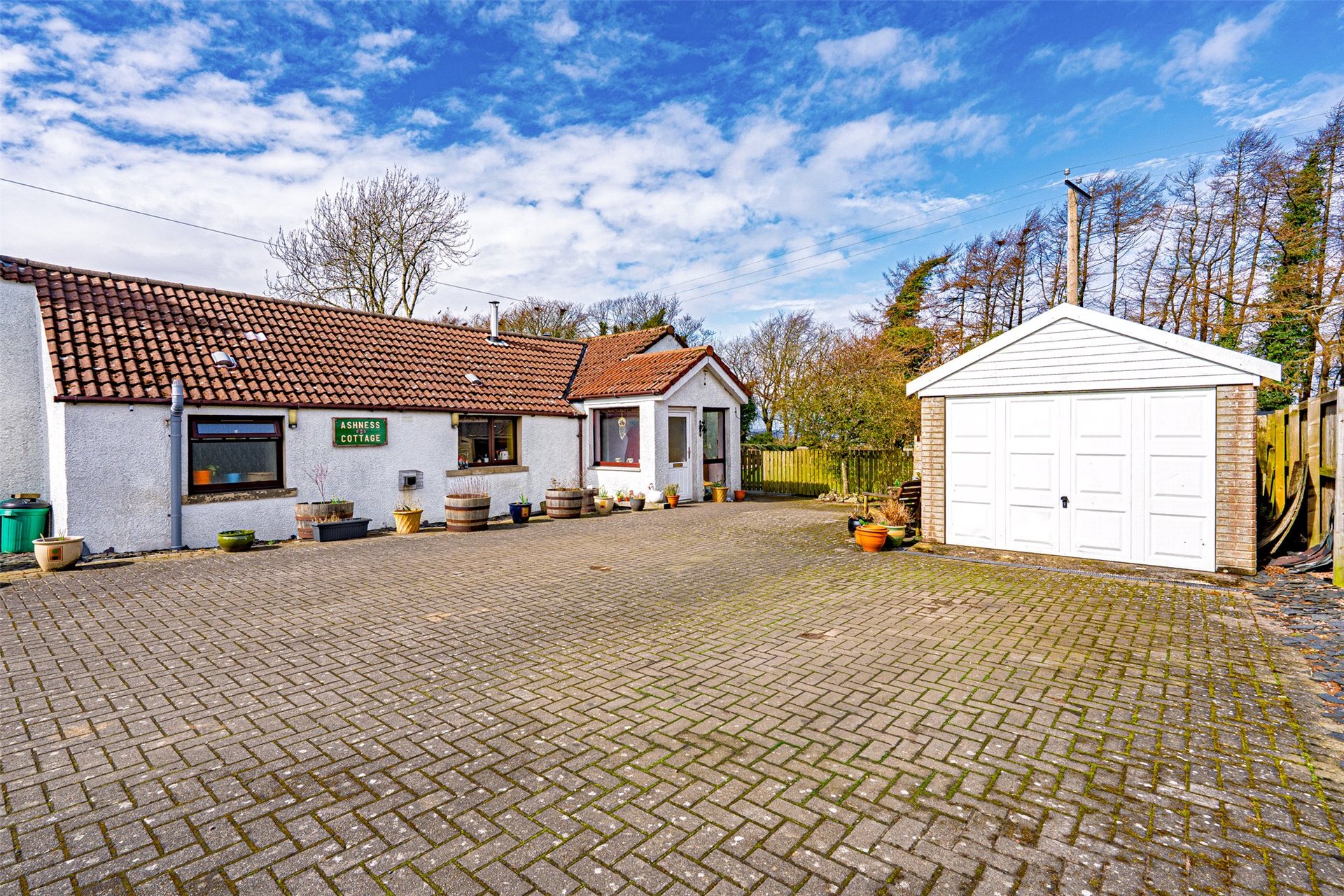 Ashness Cottage, New Gilston, Leven, Fife, KY8 5TF - Picture #2