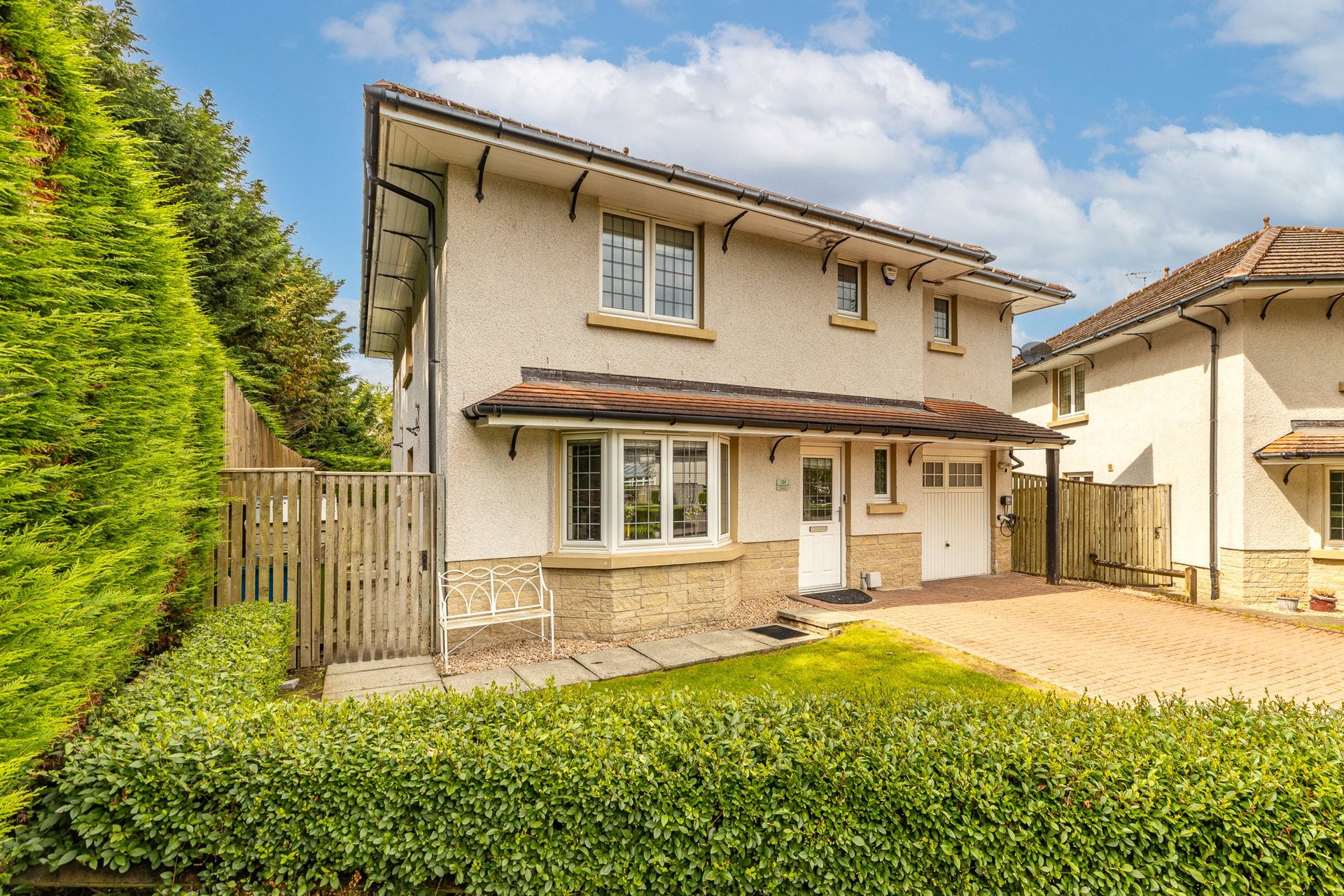 24 Manderston Meadow, Newton Mearns, Glasgow, G77 6GL - Picture #2