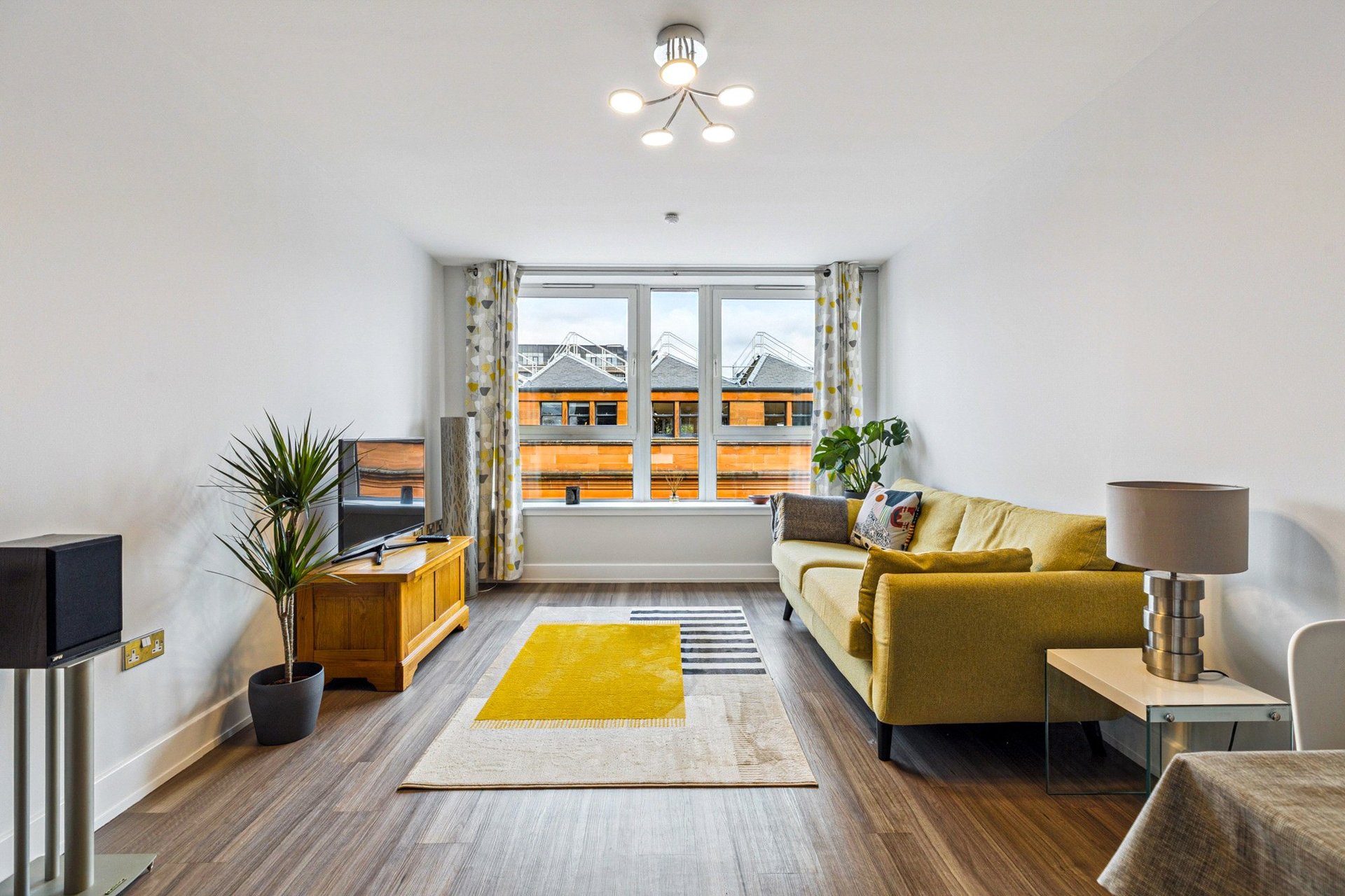 Flat 8/2 McIntyre & Hogg, 120 Ingram Street, Merchant City, Glasgow City, G1 1EJ - Picture #2