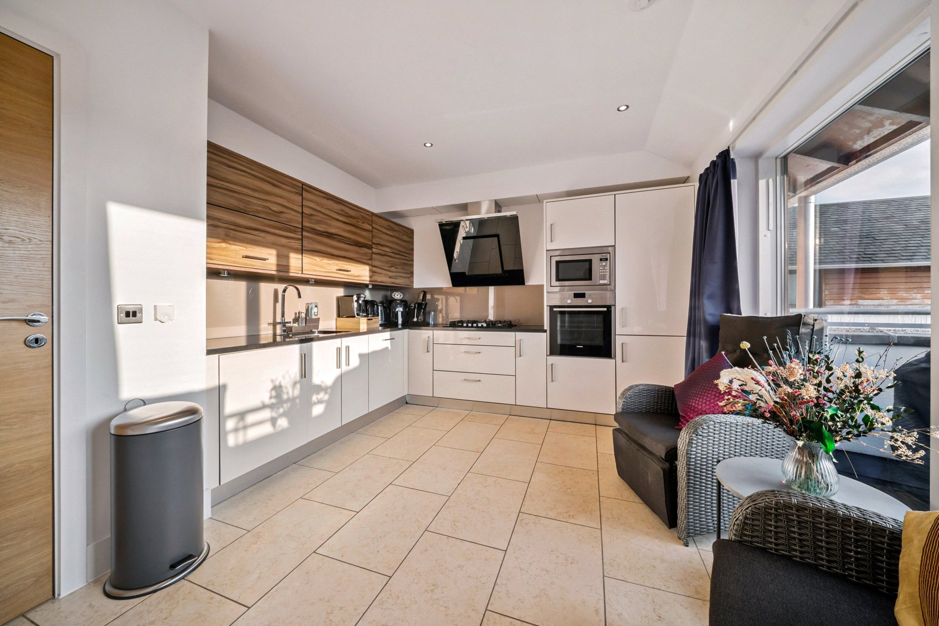 Flat 13, 29 Brighouse Park Cross, Edinburgh, EH4 6GW - Picture #5