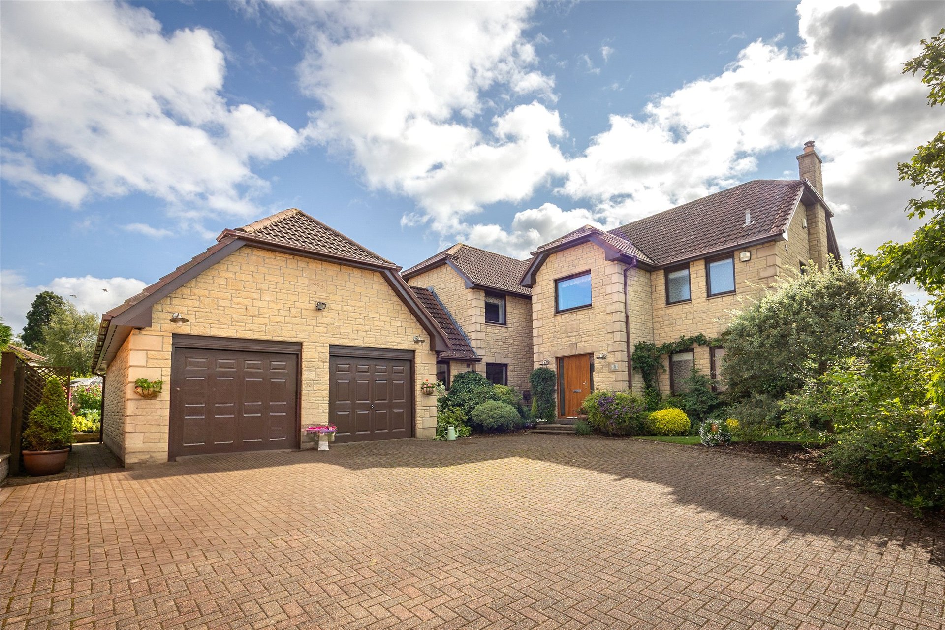 Lochmill House, 3 Lade Court, Linlithgow, EH49 7QF - Picture #1