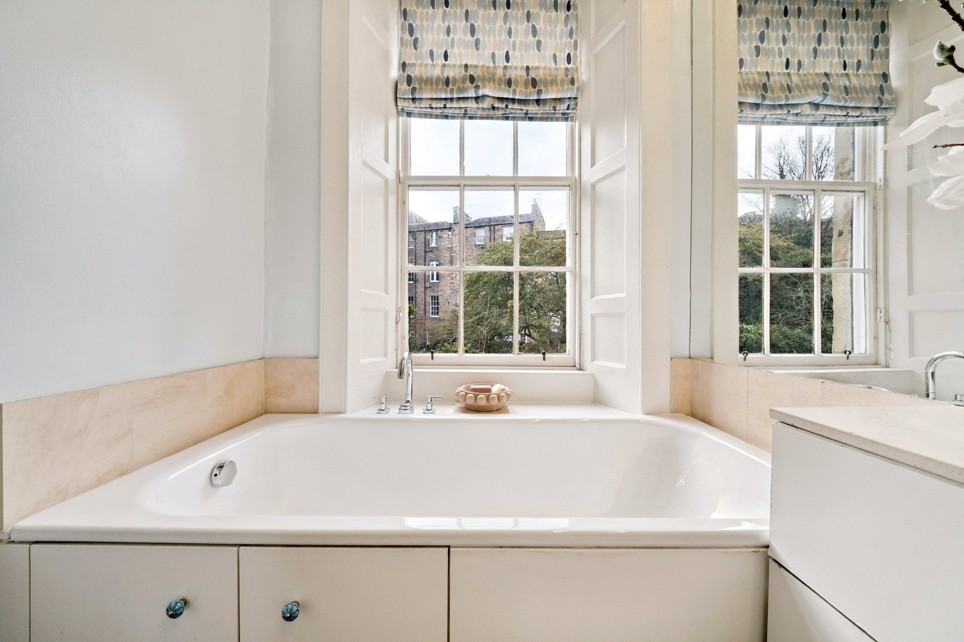 2/4 East Broughton Place, Edinburgh, EH1 3RP - Picture #19