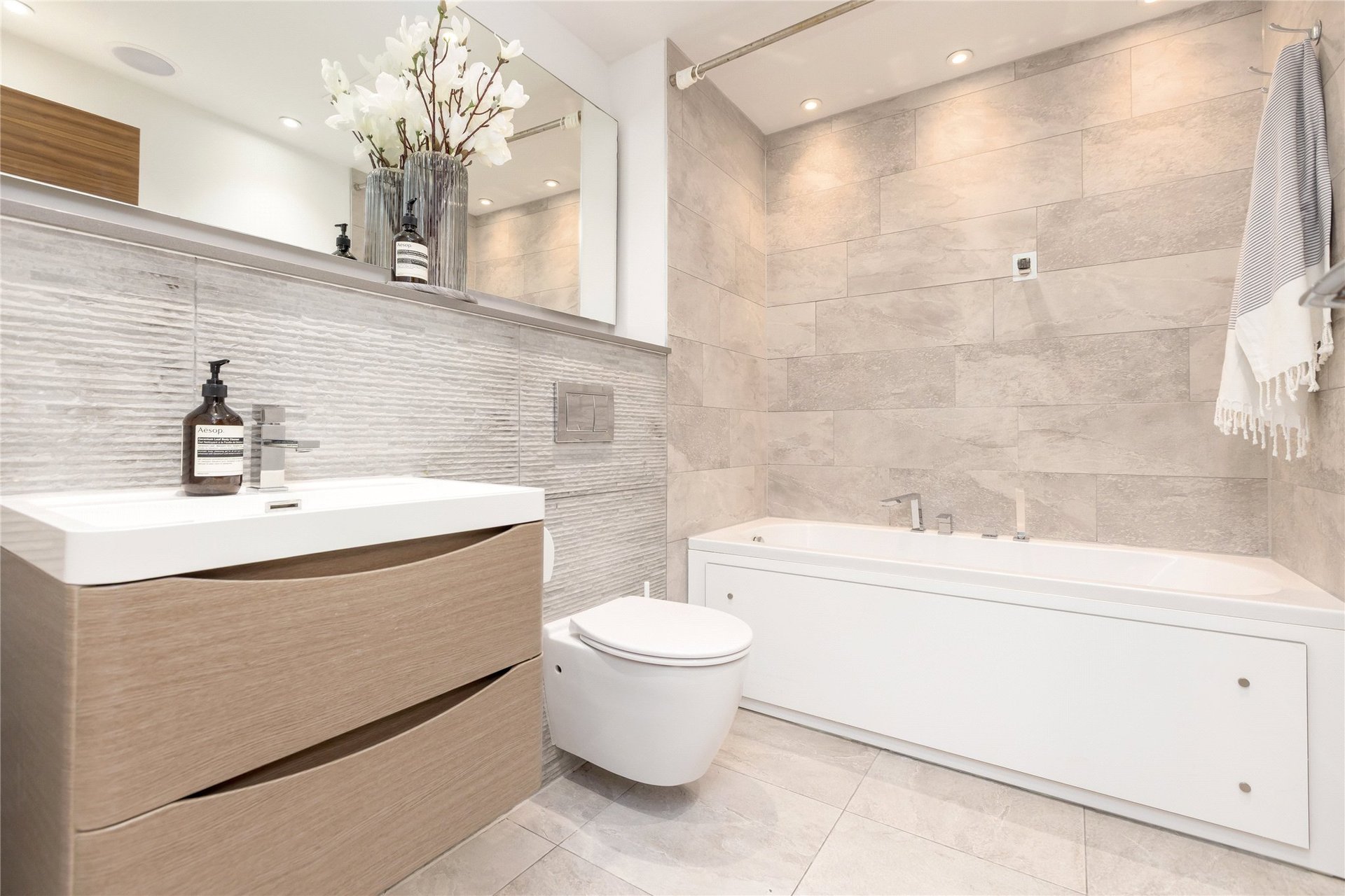 3/2 McEwan Square, Fountainbridge, Edinburgh, EH3 8EL - Picture #16