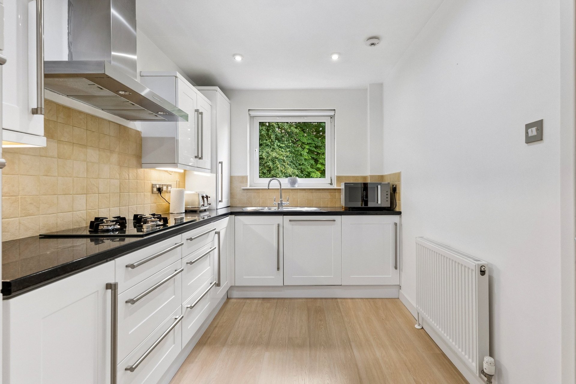 Flat 3/4 Whistlefield Court, Bearsden, G61 1PX - Picture #16