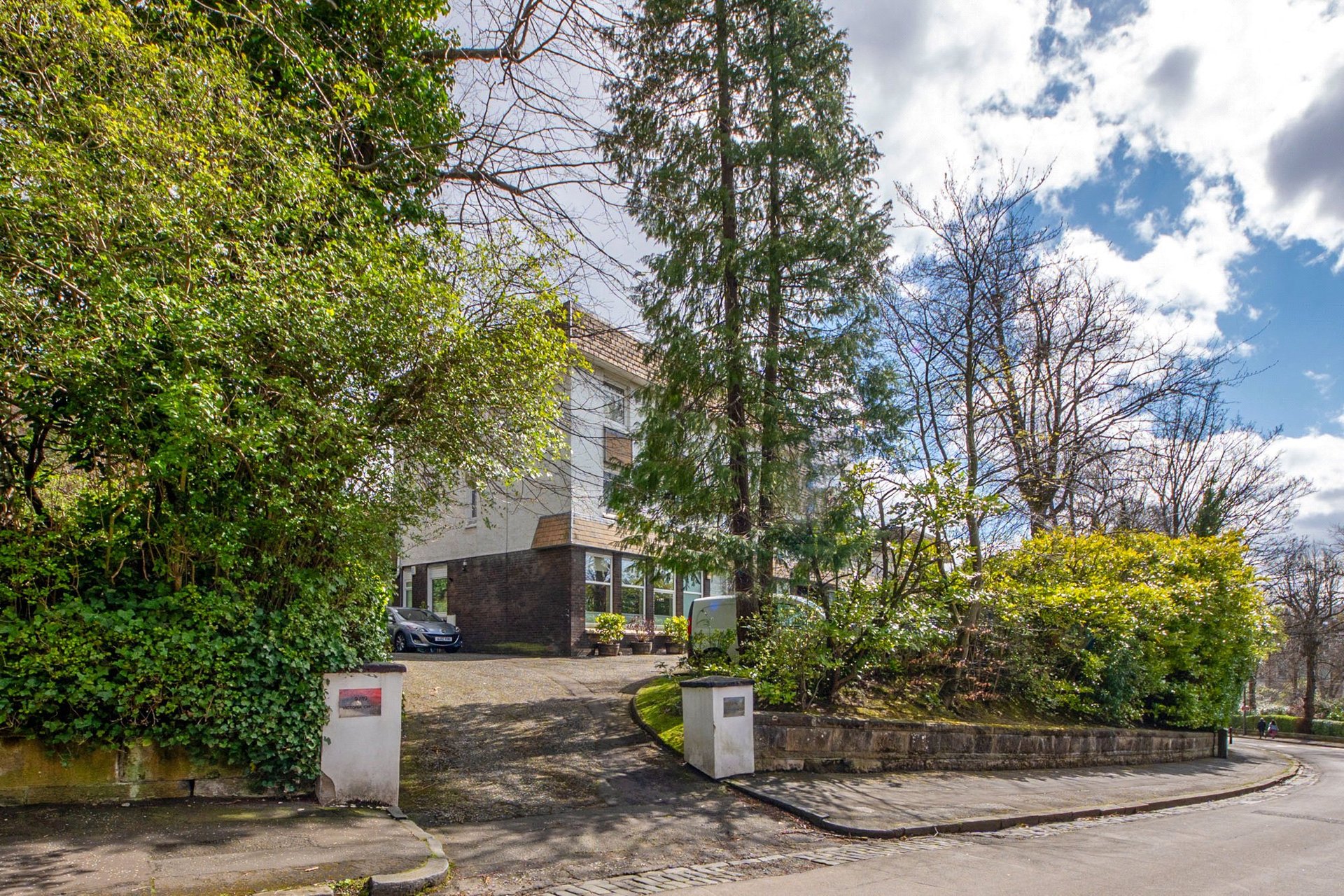 Flat 10, 9-11 Victoria Circus, Dowanhill, Glasgow, G12 9LB - Picture #2