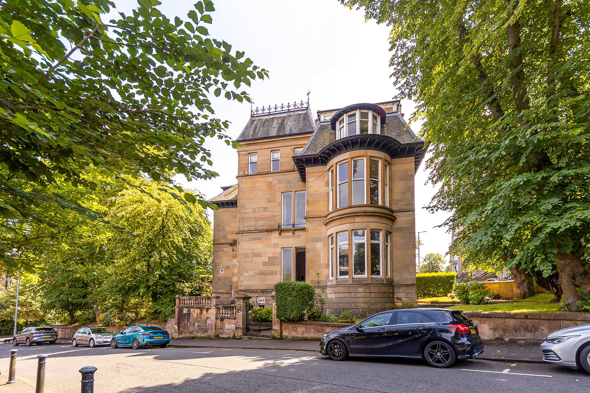 Main Door, 11a Horselethill Road, Dowanhill, Glasgow, G12 9LX - Picture #2