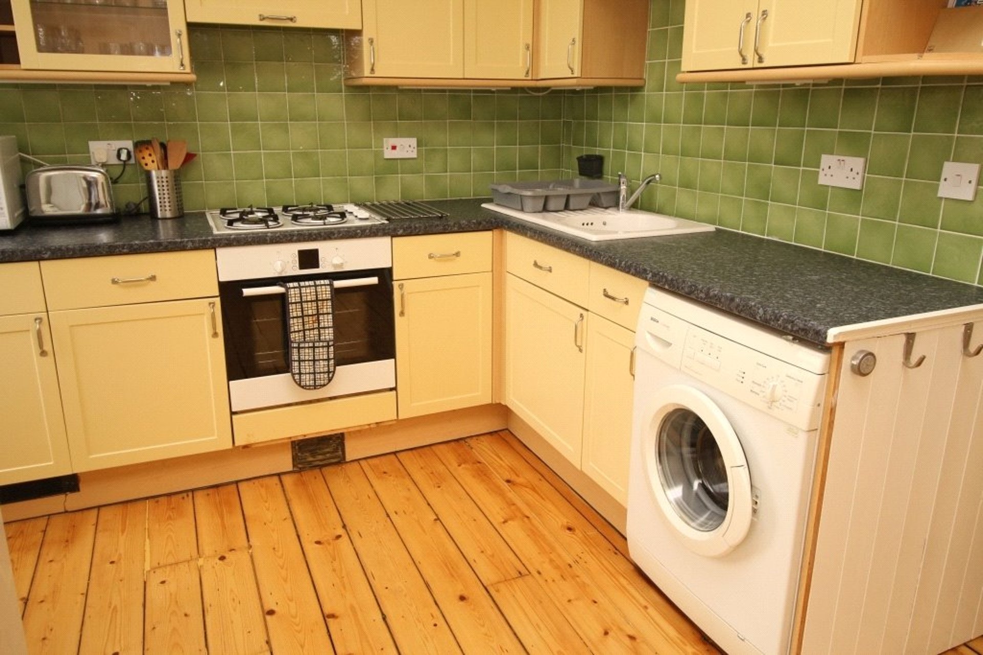 1F, 12 Argyll Terrace, Haymarket, Edinburgh, EH11 2BR - Picture #5