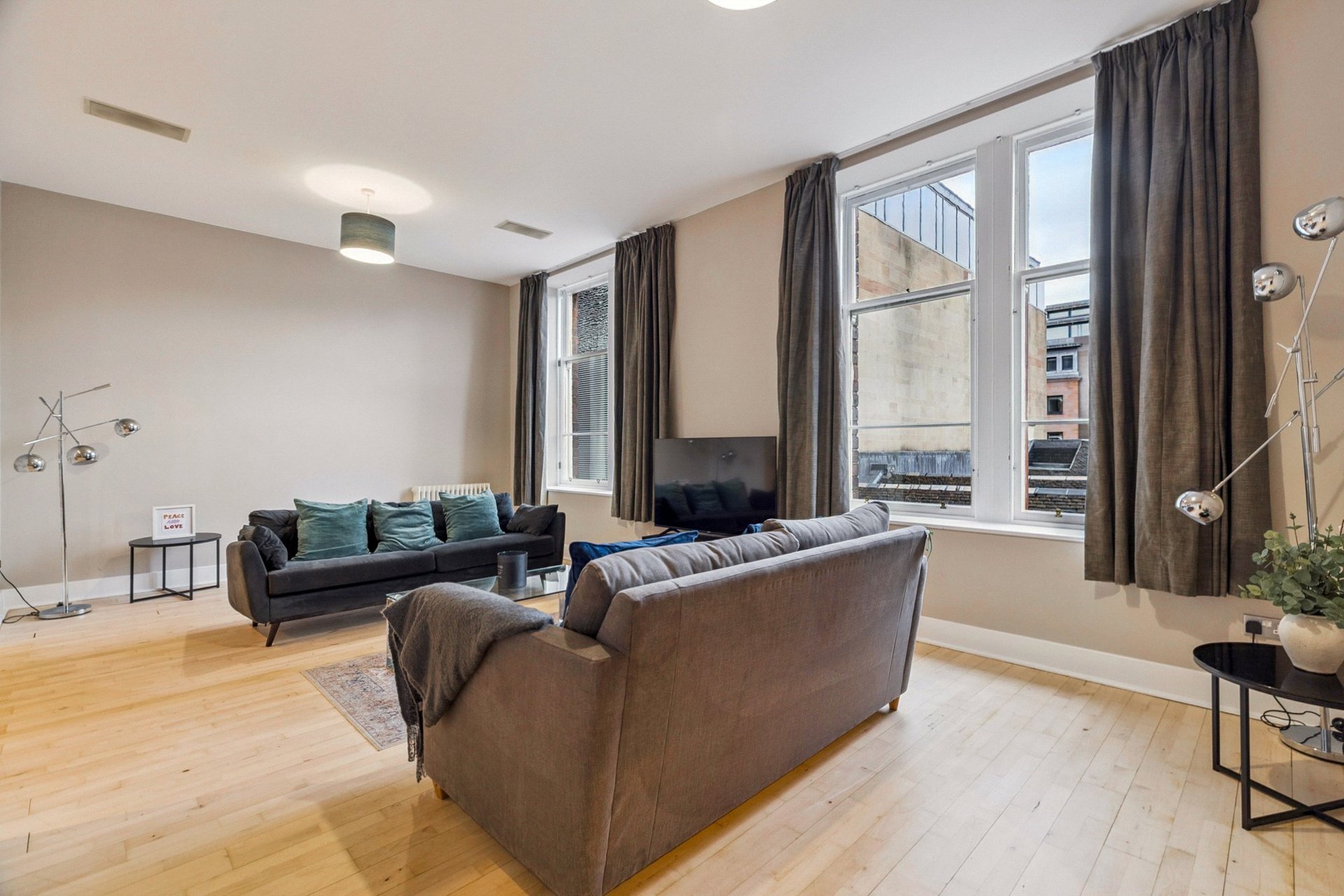Flat 8 (3/2), 190 West George Street, Glasgow City, G2 2NR - Picture #3