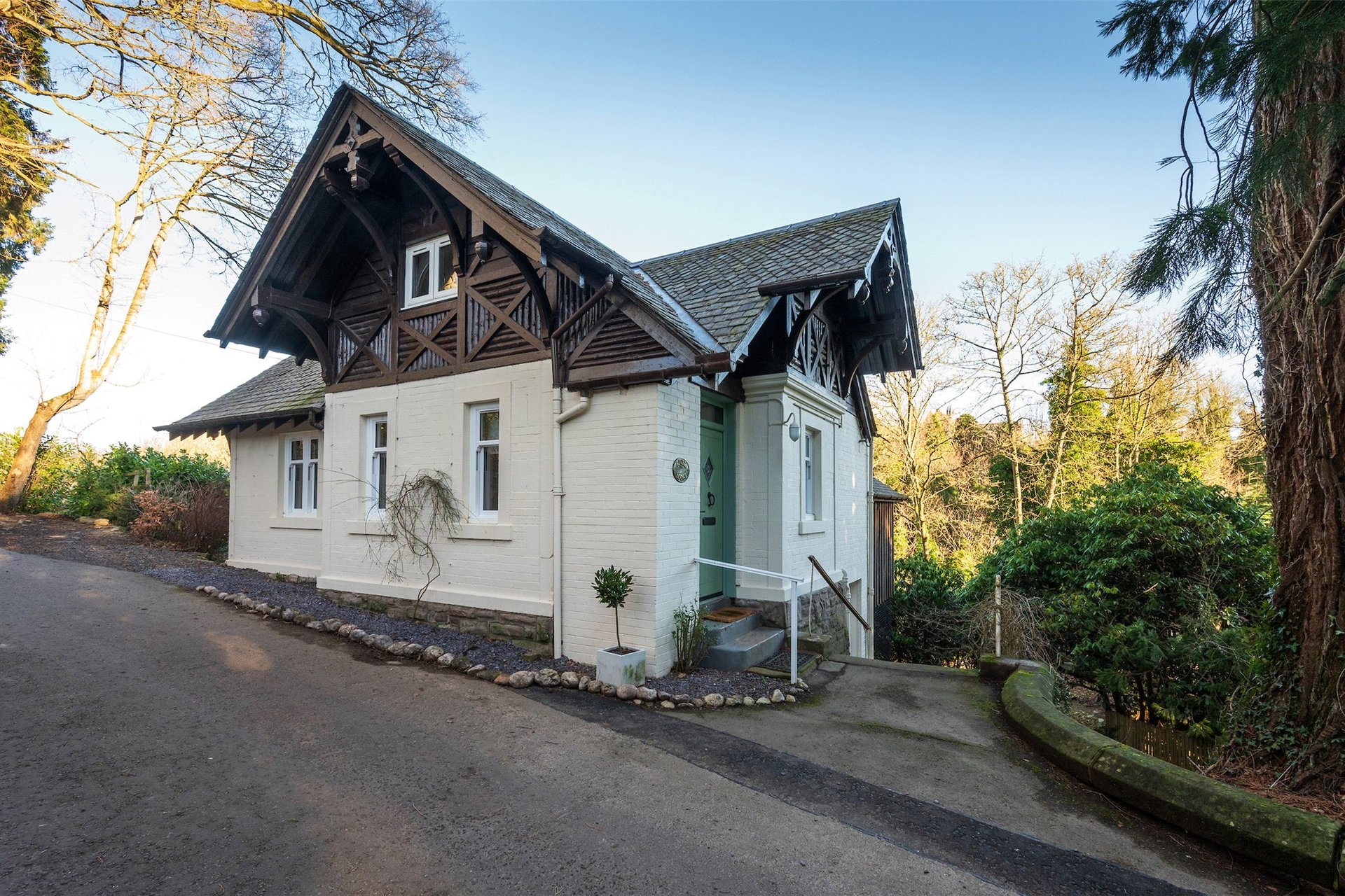 River Lodge, Almondbank, Perth, Perth and Kinross, PH1 3NW - Picture #1