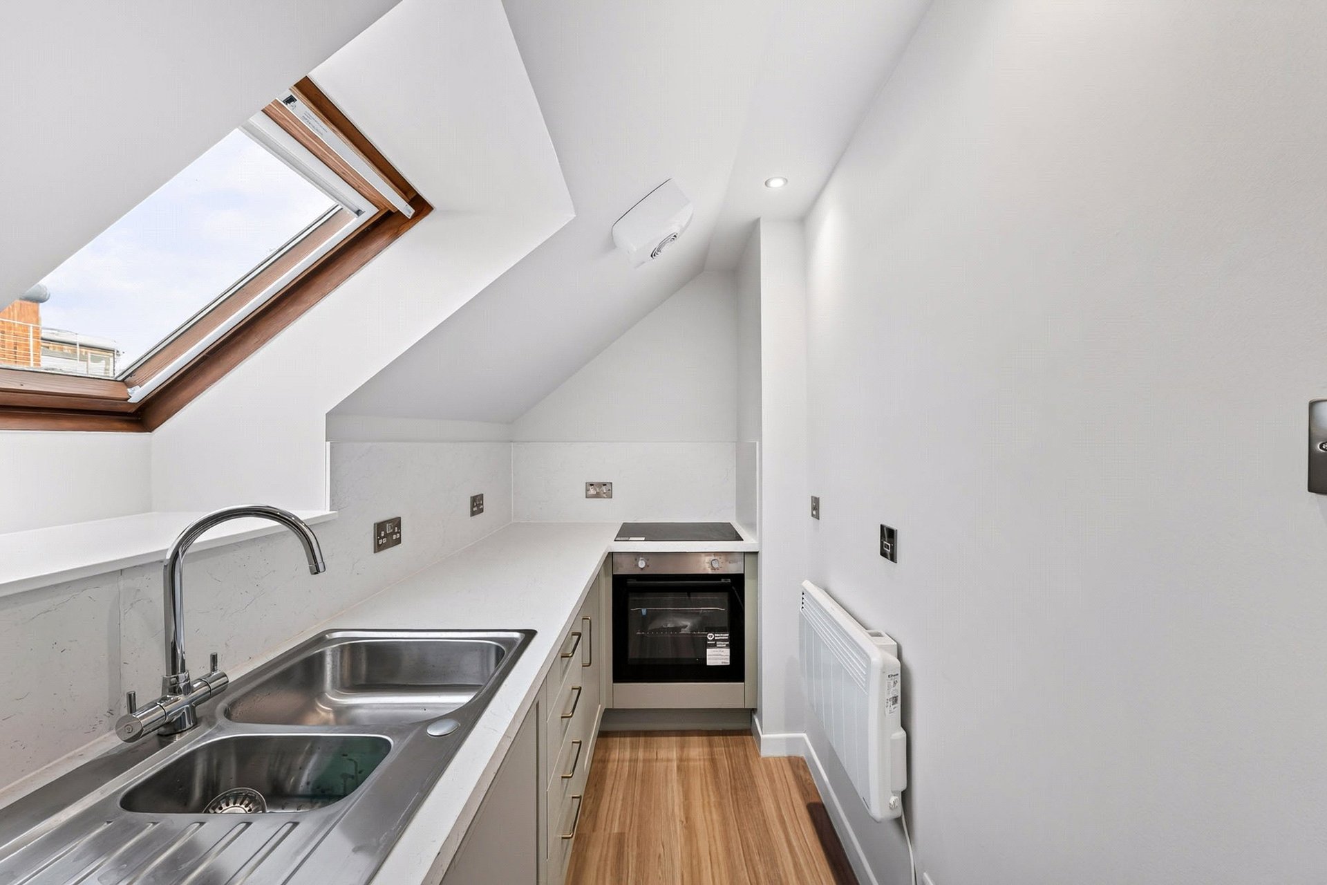45/20 Maritime Street, Edinburgh, Midlothian, EH6 6SA - Picture #2