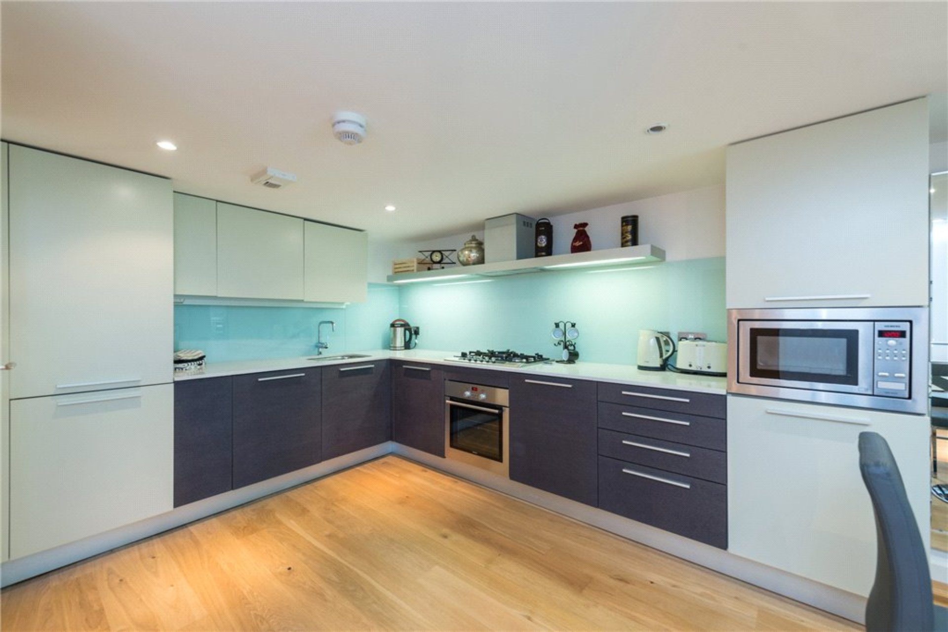 Flat 7, 19 Simpson Loan, Edinburgh, Midlothian, EH3 9BS - Picture #10
