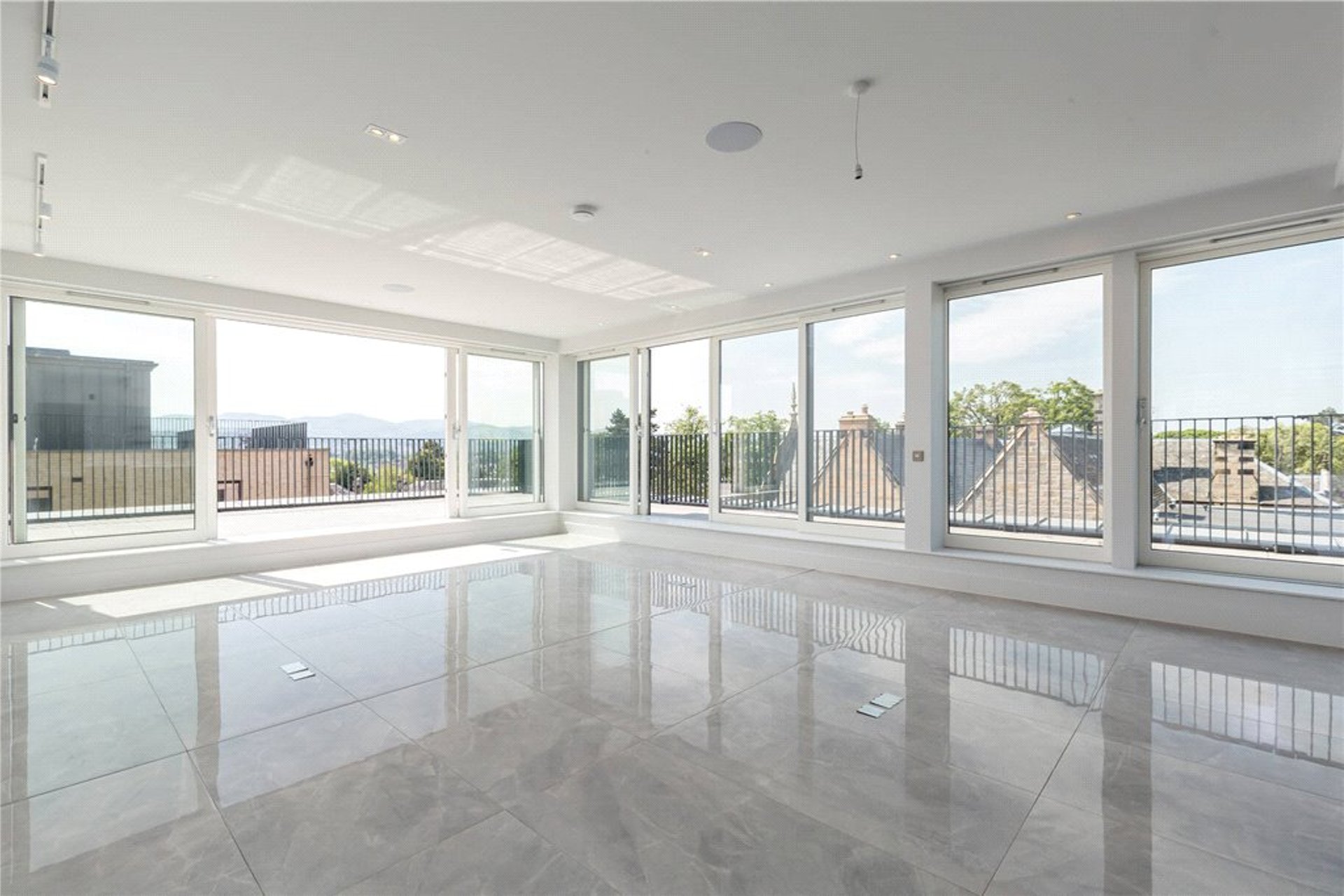 Penthouse, Apartment 28 Torwood, 30 Corstorphine Road, Edinburgh, Midlothian, EH12 6HP - Picture #8