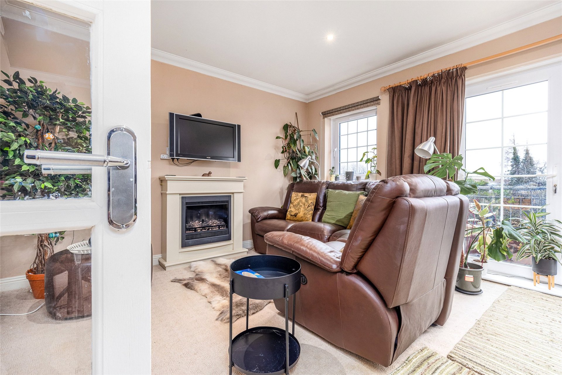 16 Old Farm Road, Bearsden, G61 1QA - Picture #2