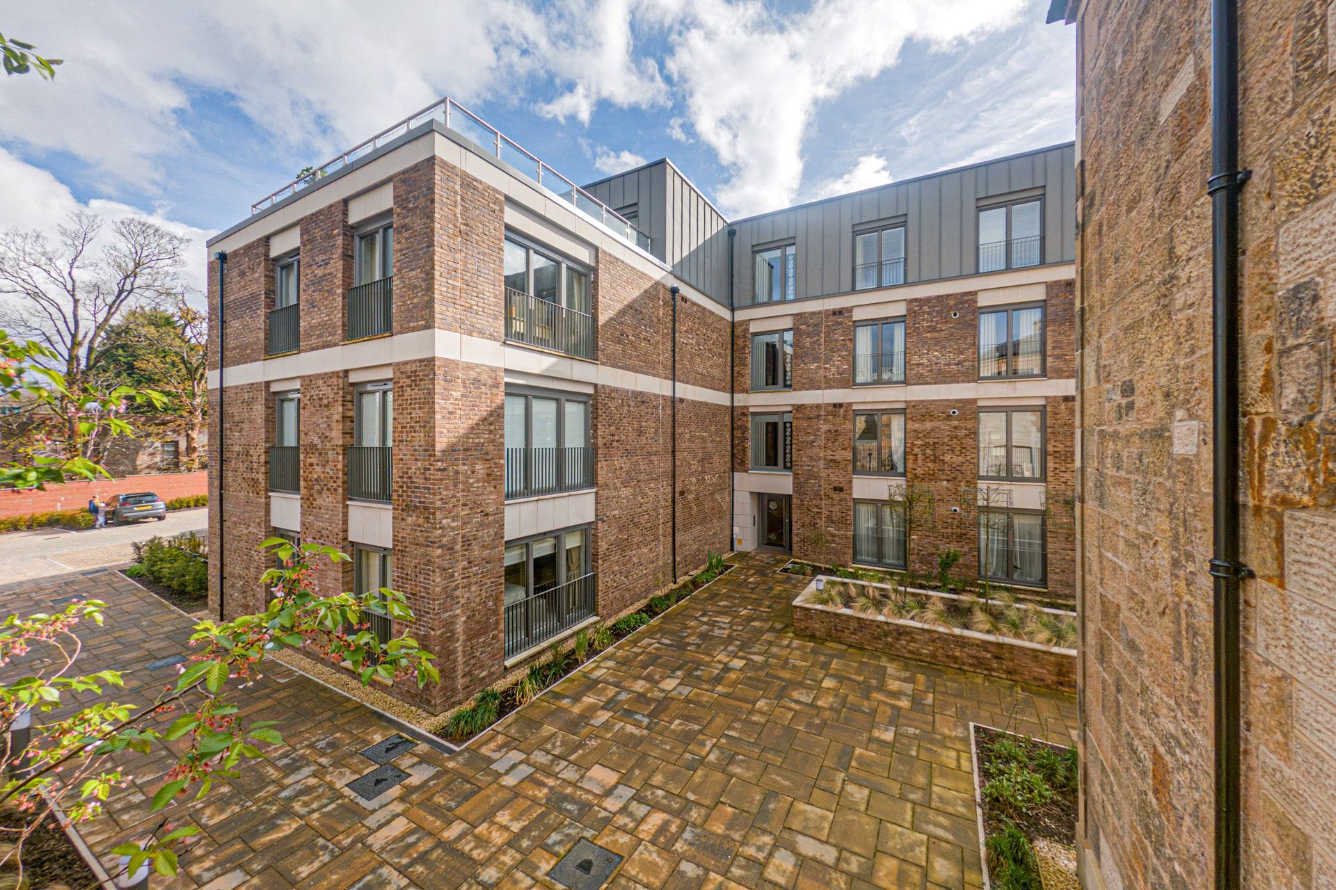 Flat 2/4, 2 Eastwoodhill Grove, Giffnock, Glasgow, East Renfrewshire, G46 6BB - Picture #3