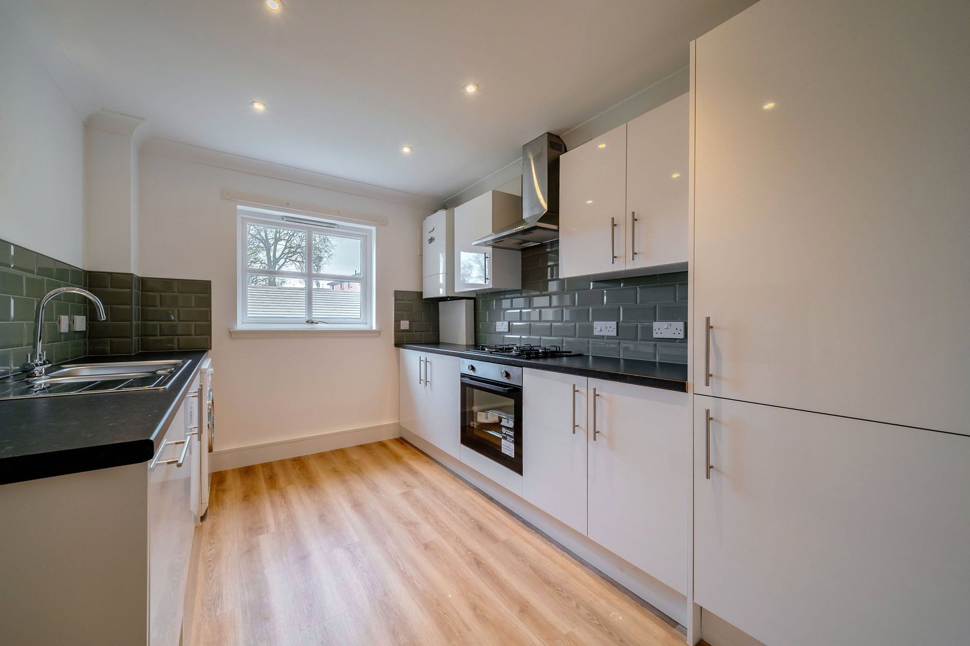 9/7 Trinity Way, Edinburgh, EH5 3PY - Picture #5