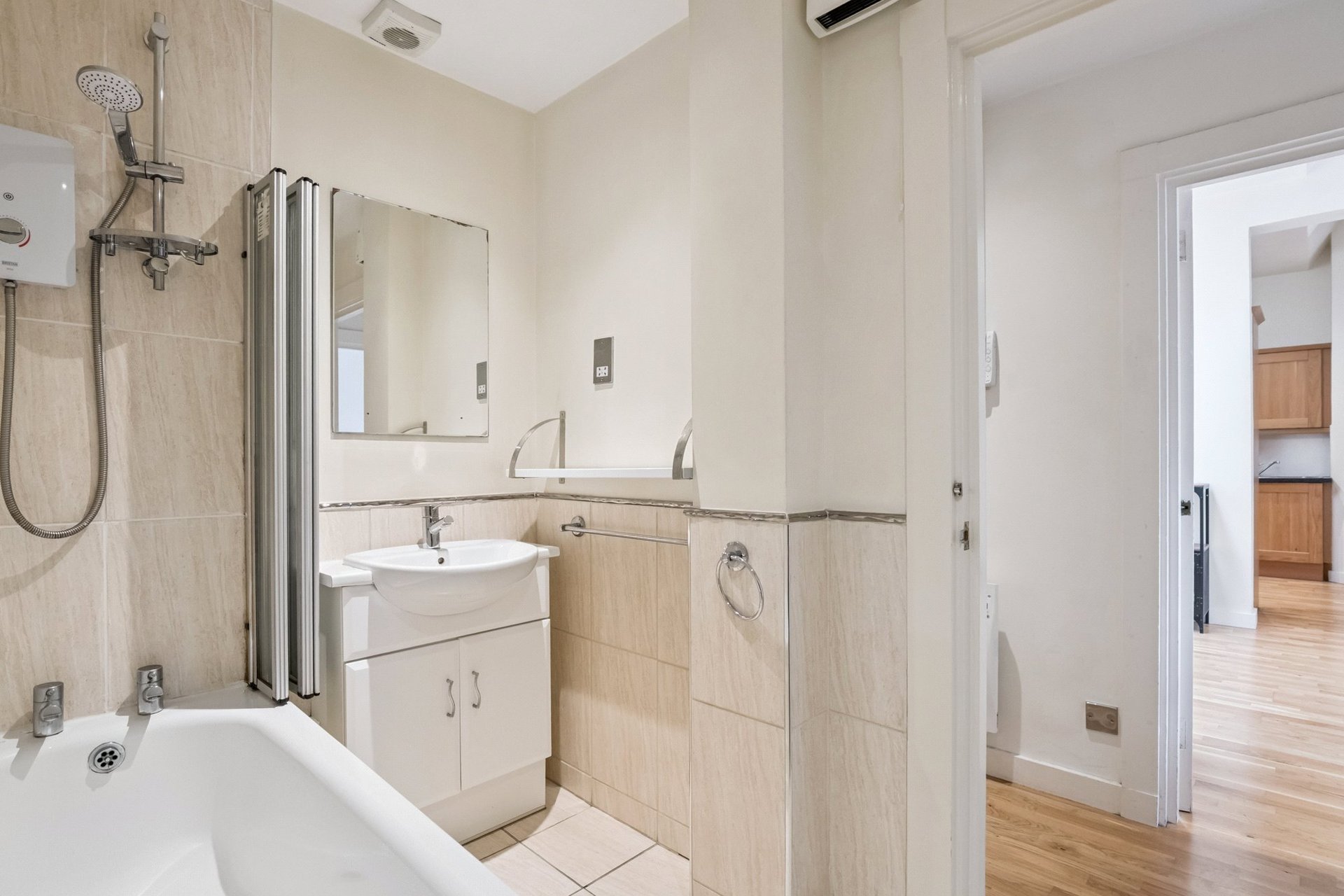 Flat 44, 5 Drummond Street, Edinburgh, Midlothian, EH8 9TT - Picture #11