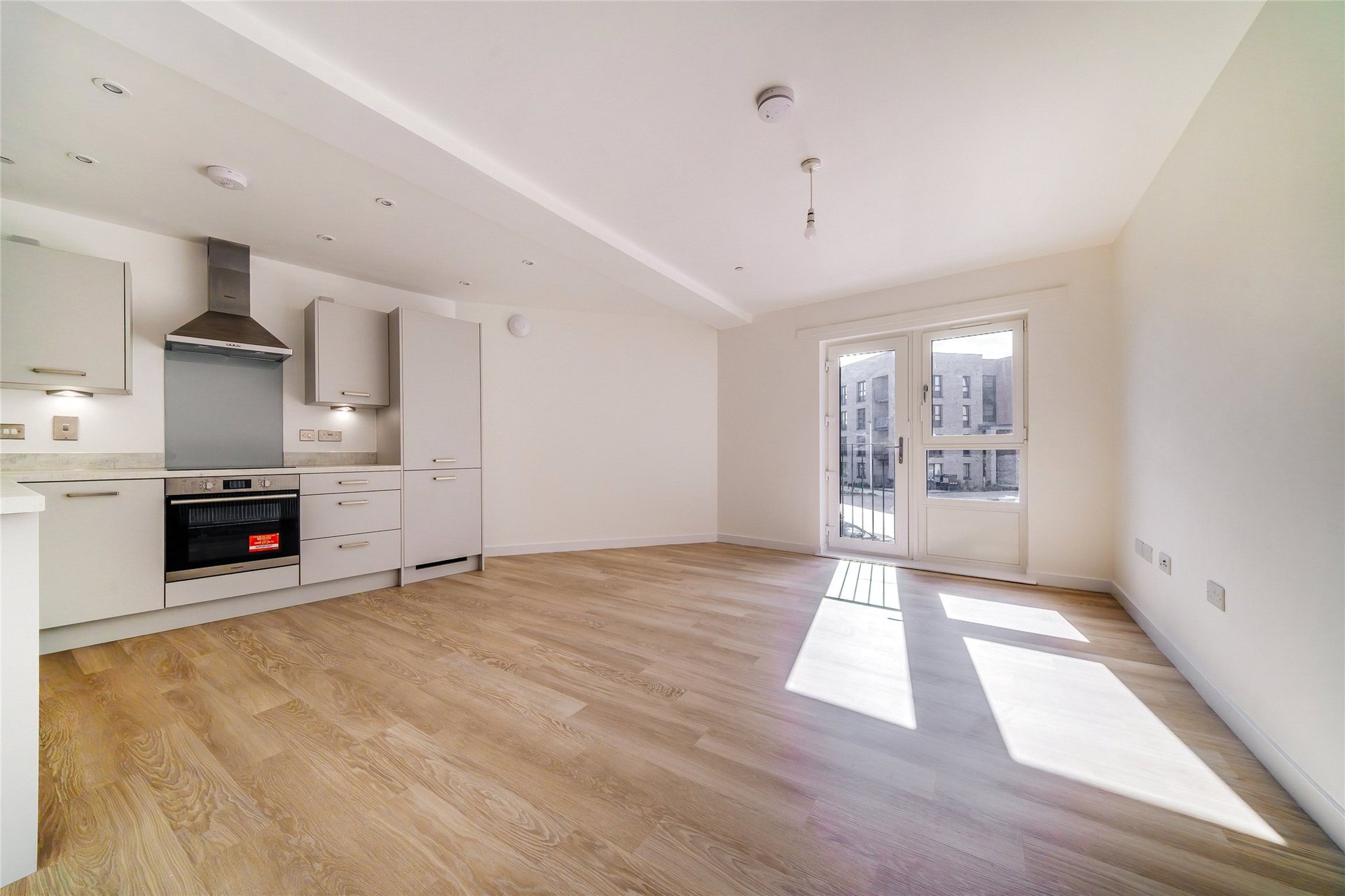 Flat 3, 8 Blackwell Road, Granton, Edinburgh, EH4 5FE - Picture #2