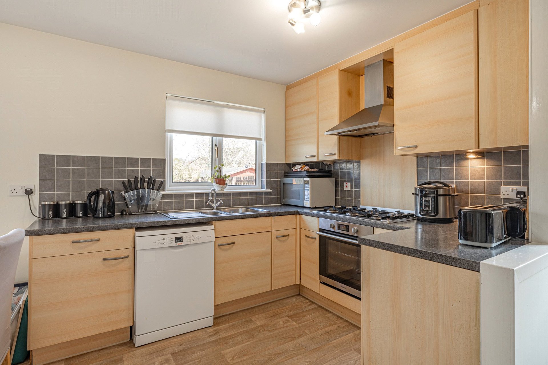 27 Blairbuie Drive, Kelvindale, Glasgow, G20 0TY - Picture #6