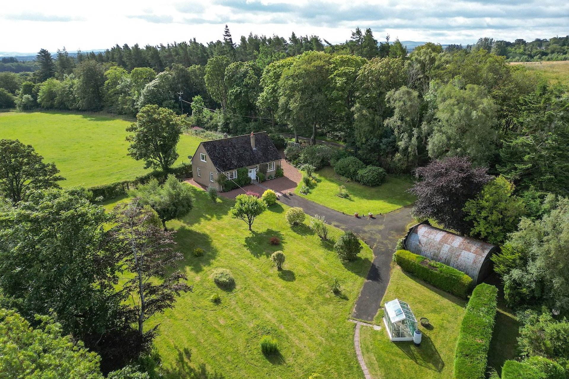 Whitegate House, Penicuik, Midlothian, EH26 0PR - Picture #2