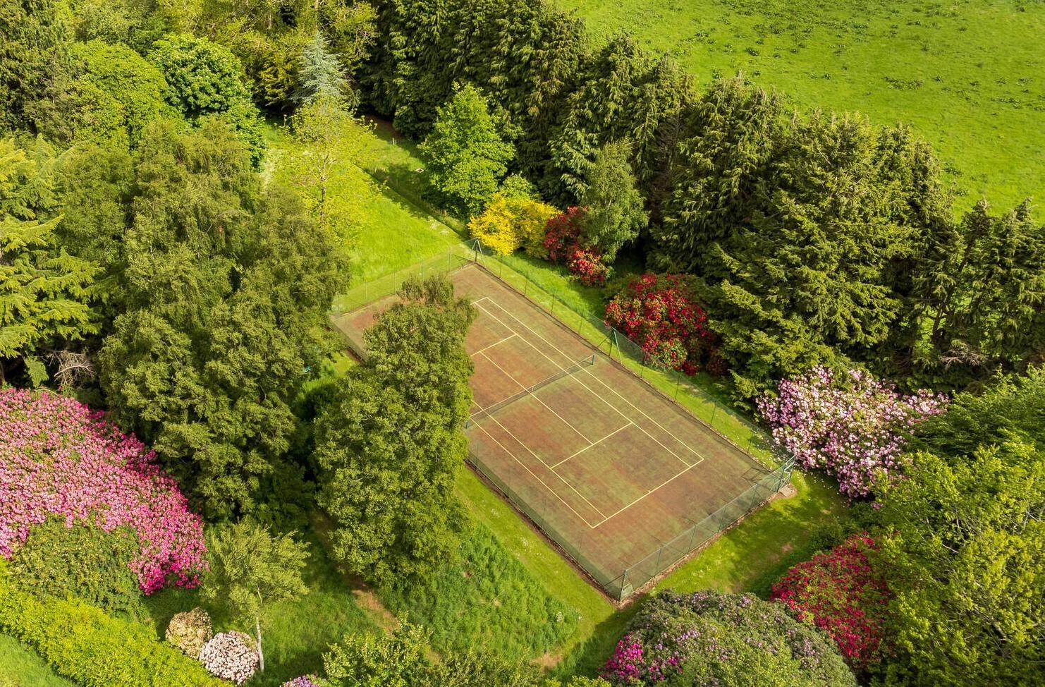 Glencarse House tennis court