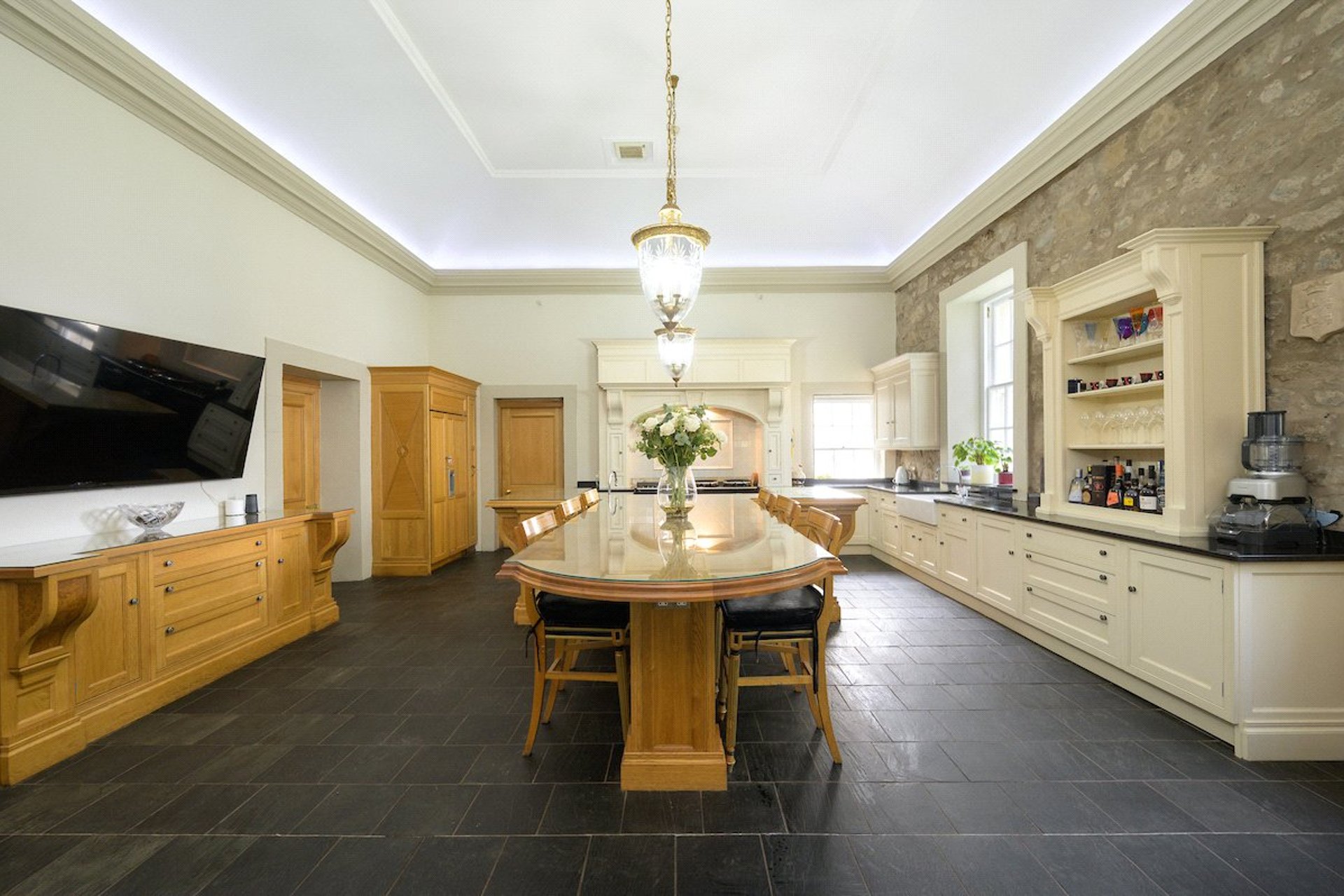 Castle Gogar, , 180 Glasgow Road, Edinburgh, Midlothian, EH12 9BQ - Picture #10