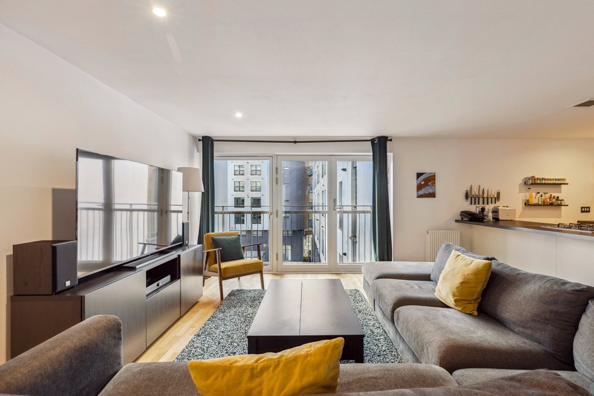 Flat 3/3 Merchant Building, 36 High Street, Glasgow City, G1 1NL - Picture #2