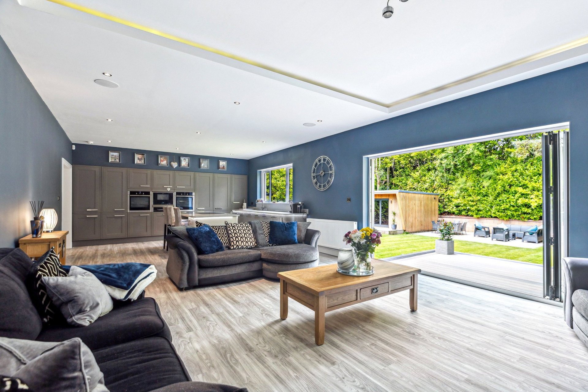 20 Sunningdale Avenue, Newton Mearns, Glasgow, East Renfrewshire, G77 5PD - Picture #15