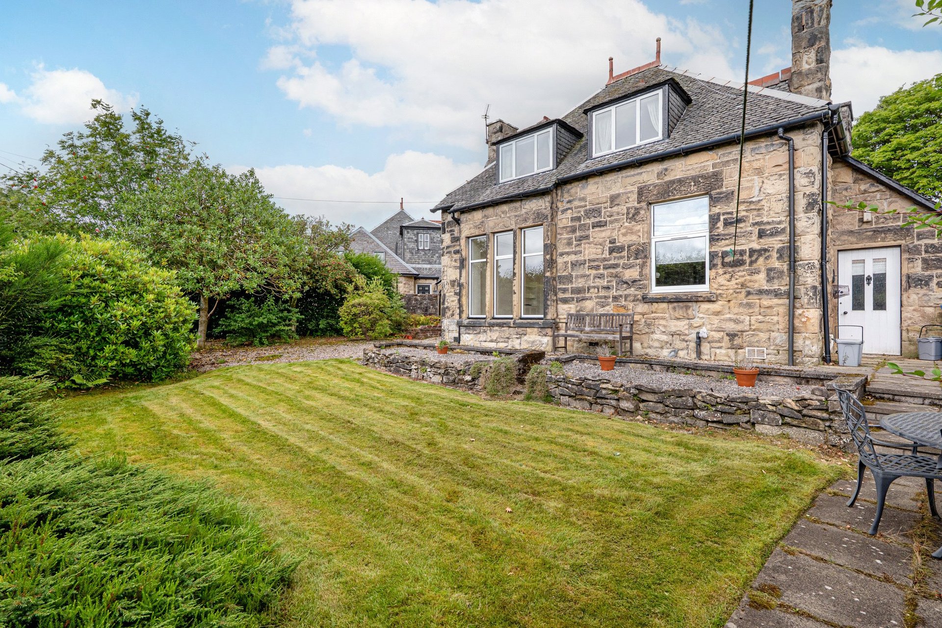 9 Grove Park, Lenzie, G66 5AH - Picture #2