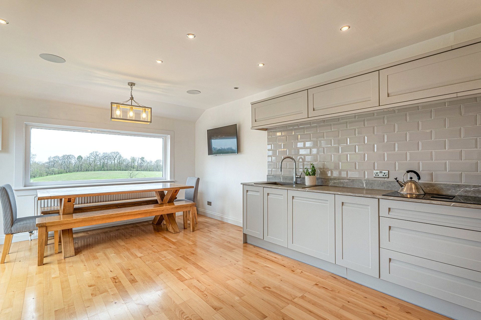 Yew Tree House, 38 Braehead Road, Thorntonhall, Glasgow, G74 5AQ - Picture #19