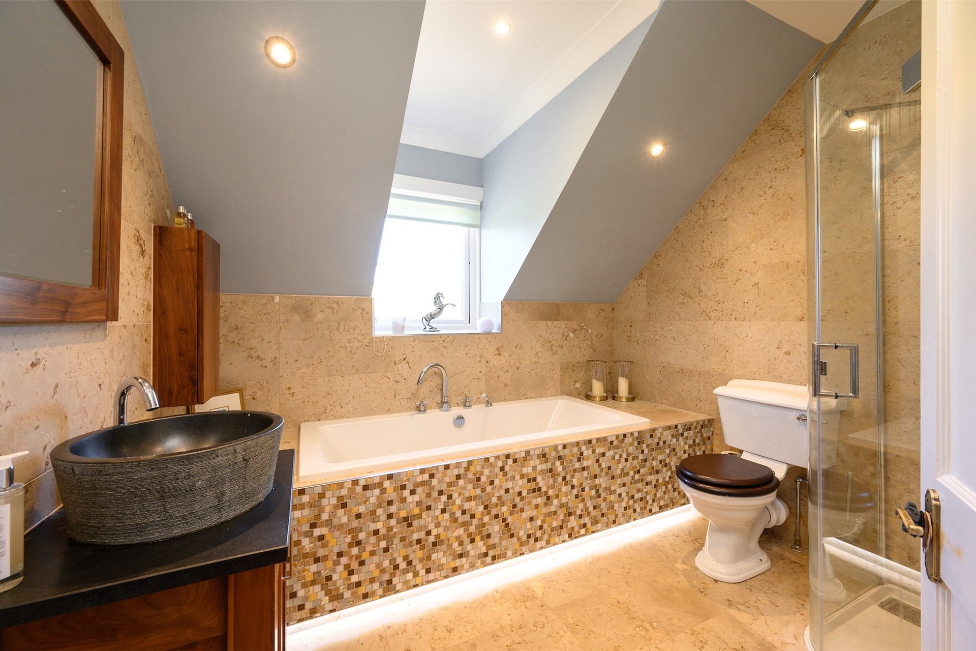 Redmires, Thankerton, Biggar, South Lanarkshire, ML12 6NQ - Picture #17