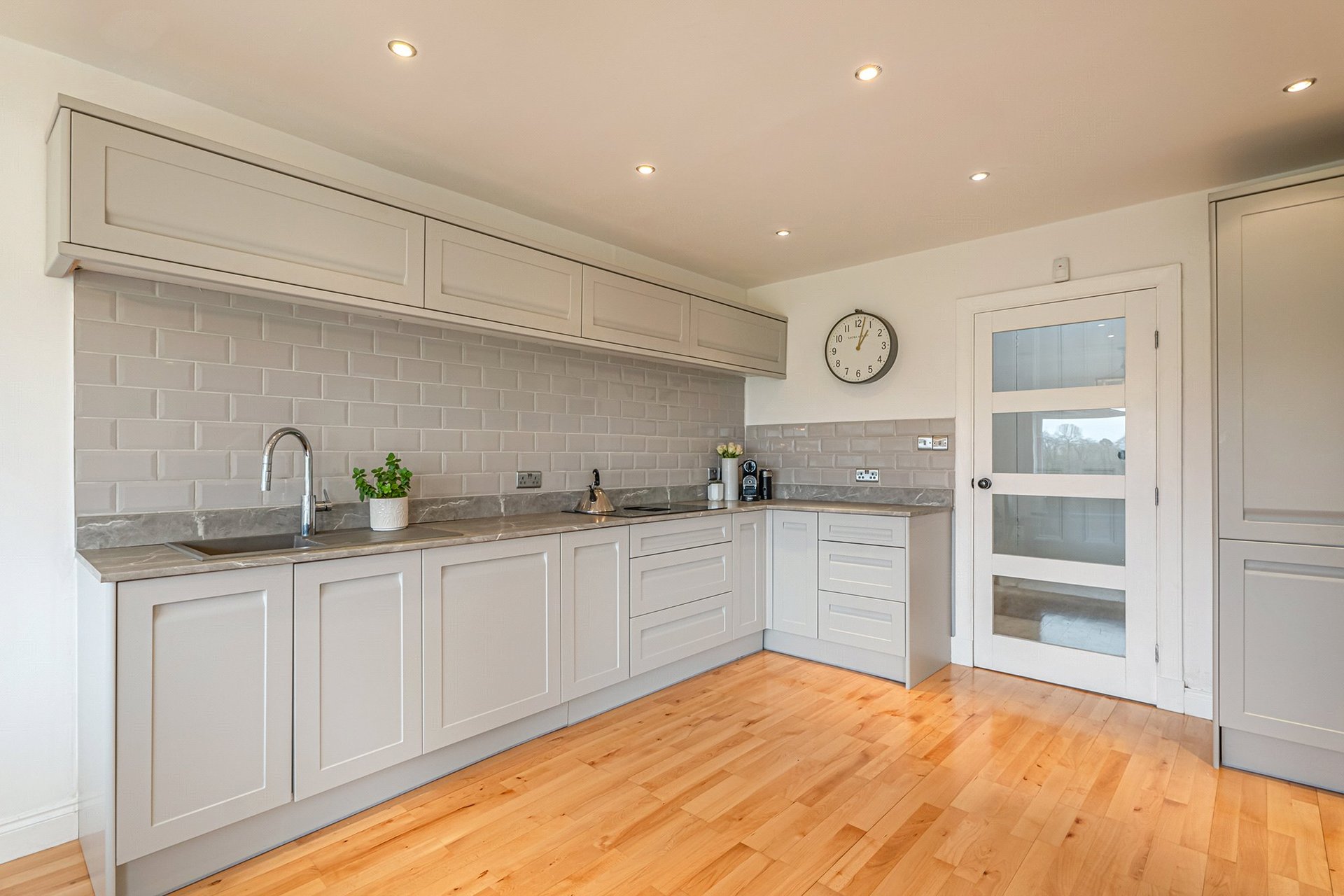 Yew Tree House, 38 Braehead Road, Thorntonhall, Glasgow, G74 5AQ - Picture #21