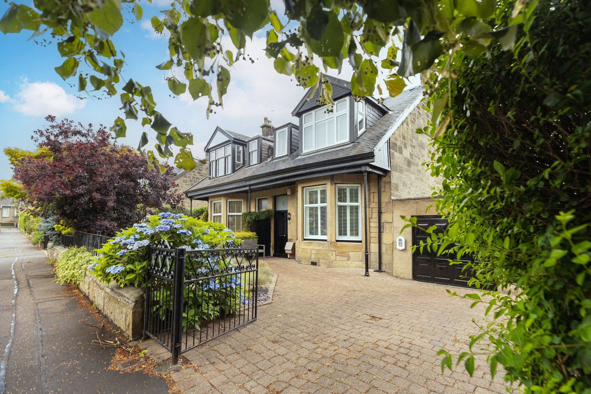 8 Manor Road, Jordanhill, Glasgow, G14 9LG - Picture #1